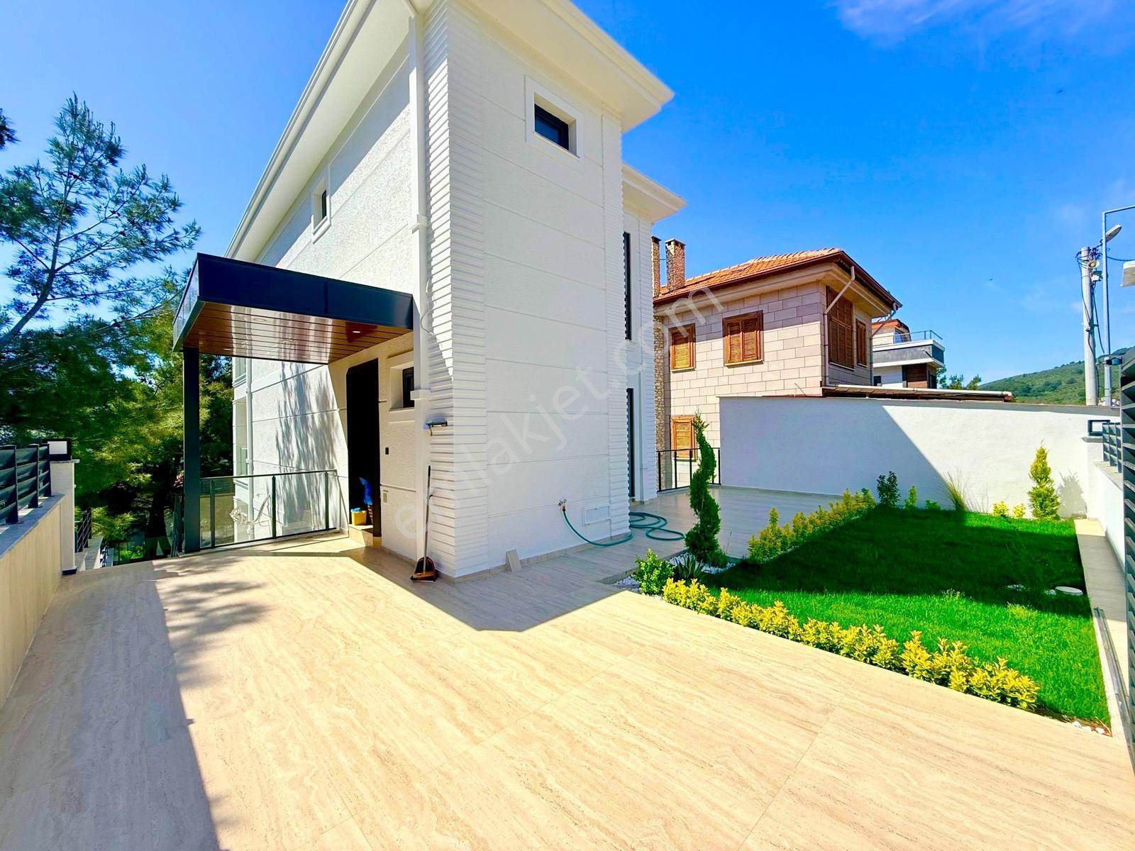 Deniz Manzaralı 4+1 Müstakil Villa 280 M² Doğa İçinde Lüks Yaşam - Görsel 13