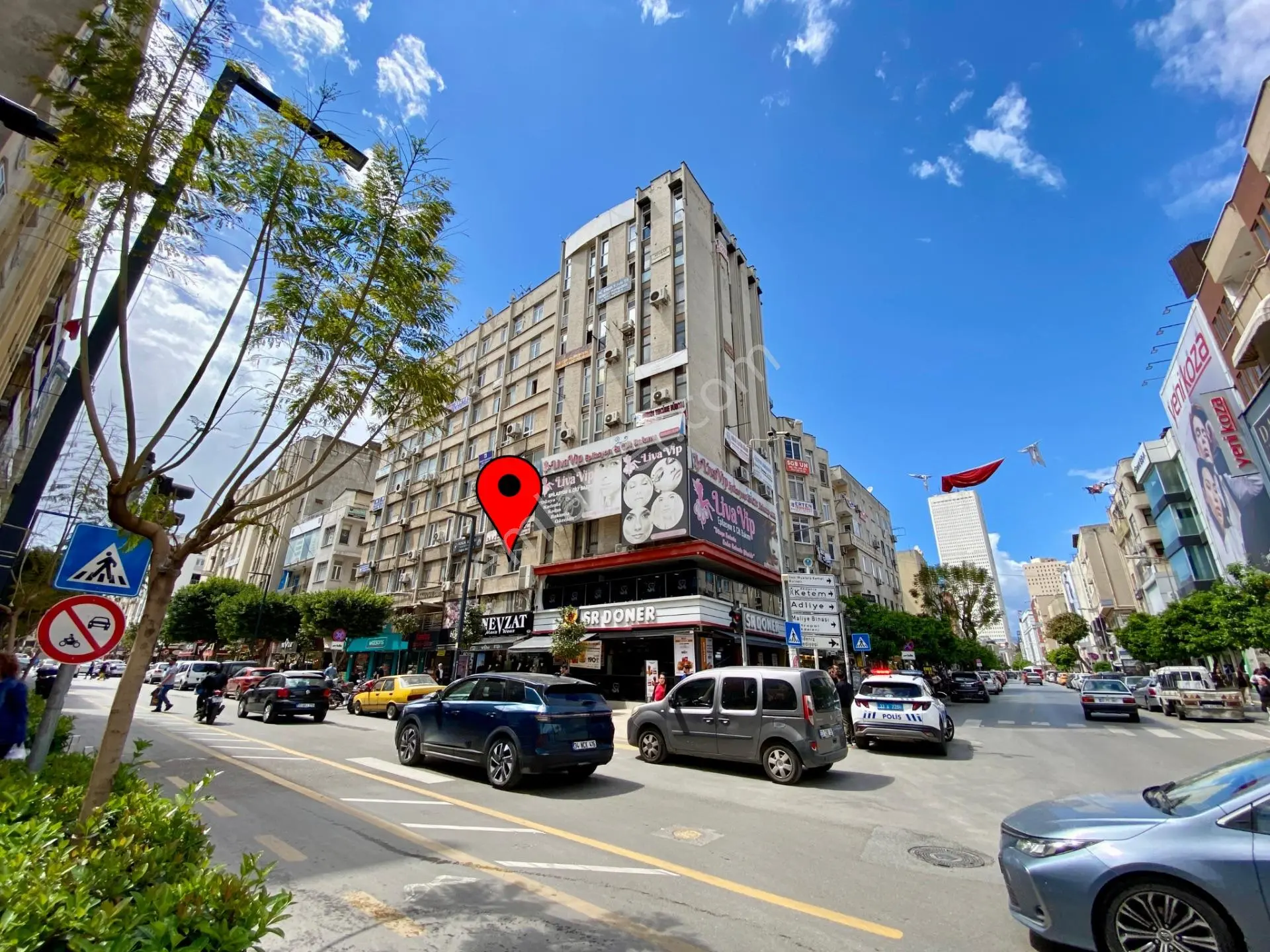 Mersin Çarşı Merkezinde, İstiklal Caddesi’ne Cepheli Satılık Ofis - Görsel 3