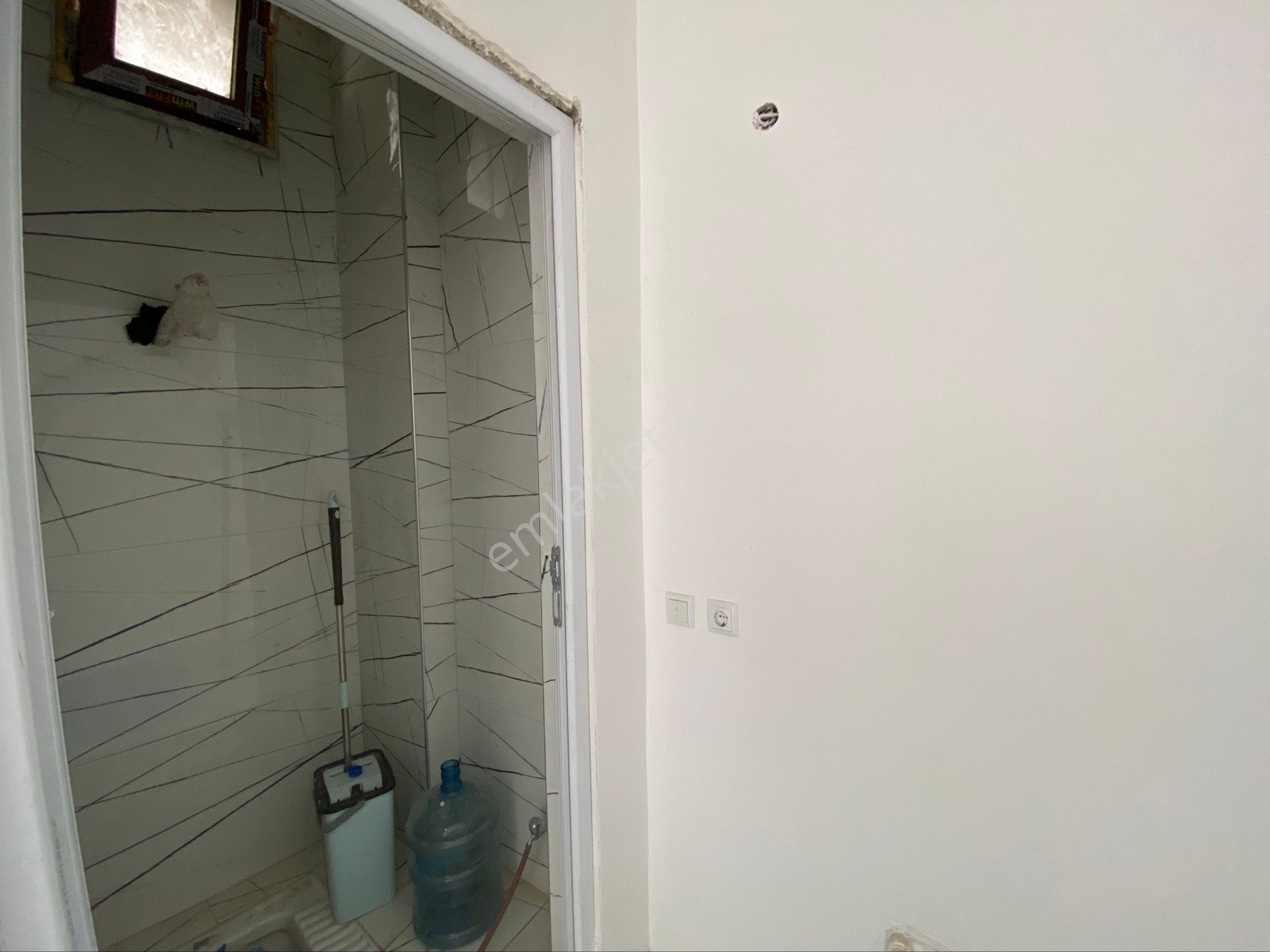 Roma’ Dan Akhısar’ Da Kiralık Dükkan - Görsel 2