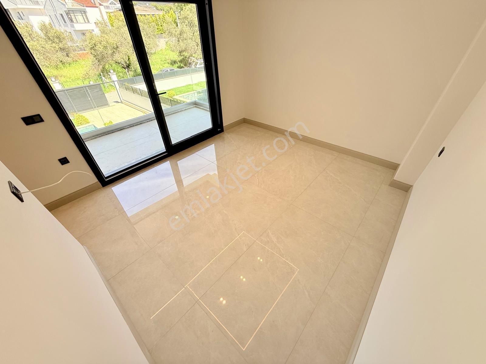 Parladan Kalite İle Buluşturan Havuzlu 3+1 Müstakil Villa 410 M² - Görsel 24