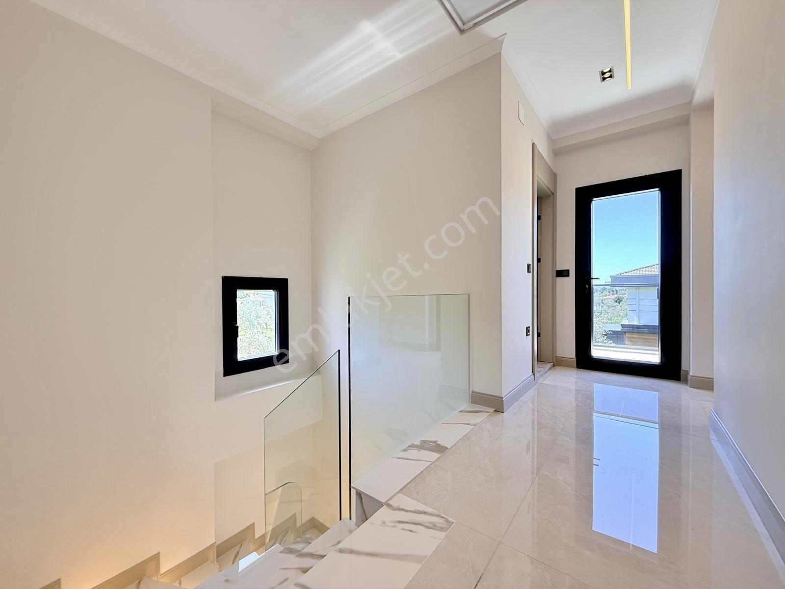 Parladan Kalite İle Buluşturan Havuzlu 3+1 Müstakil Villa 410 M² - Görsel 27
