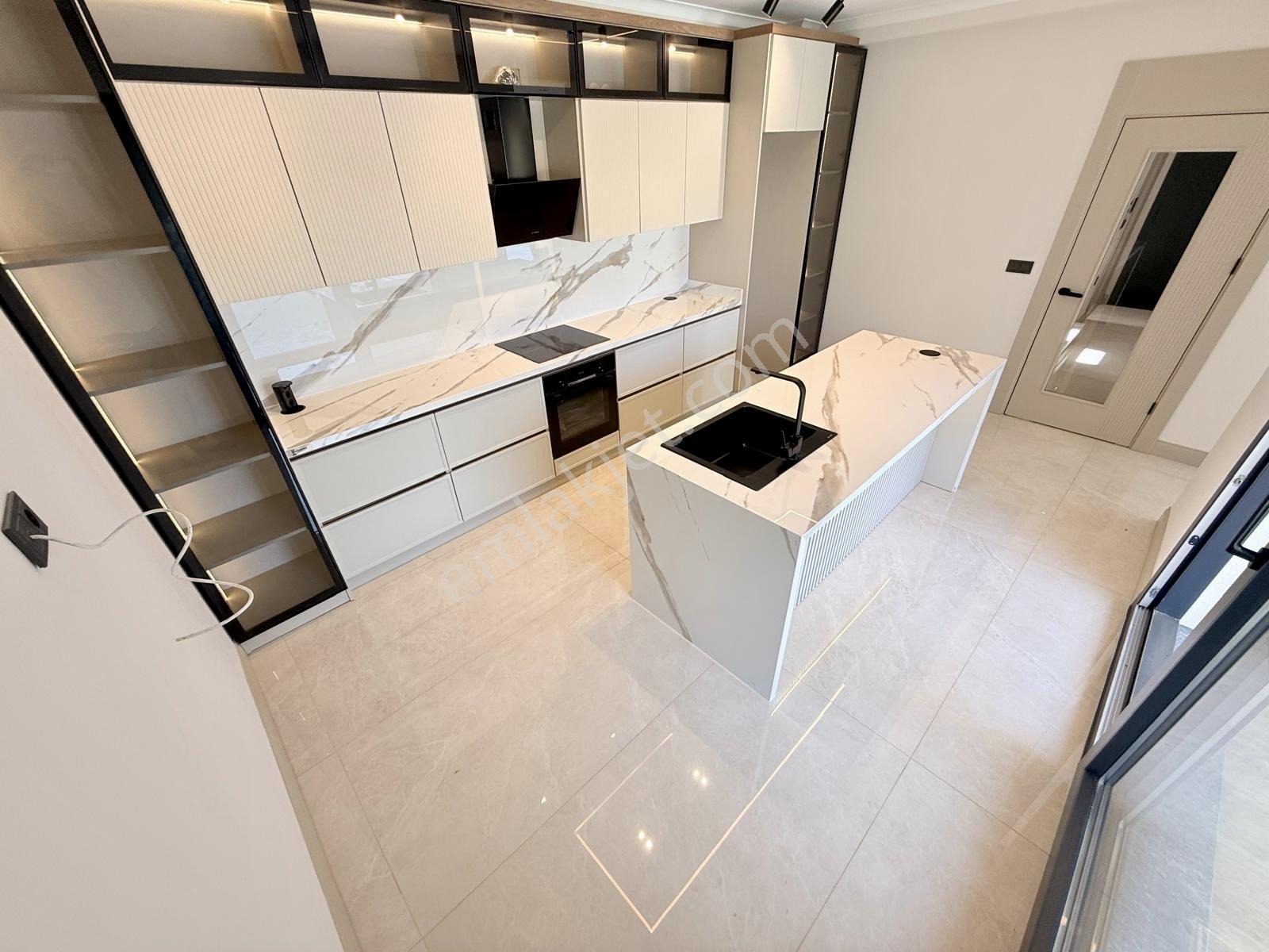 Parladan Kalite İle Buluşturan Havuzlu 3+1 Müstakil Villa 410 M² - Görsel 3