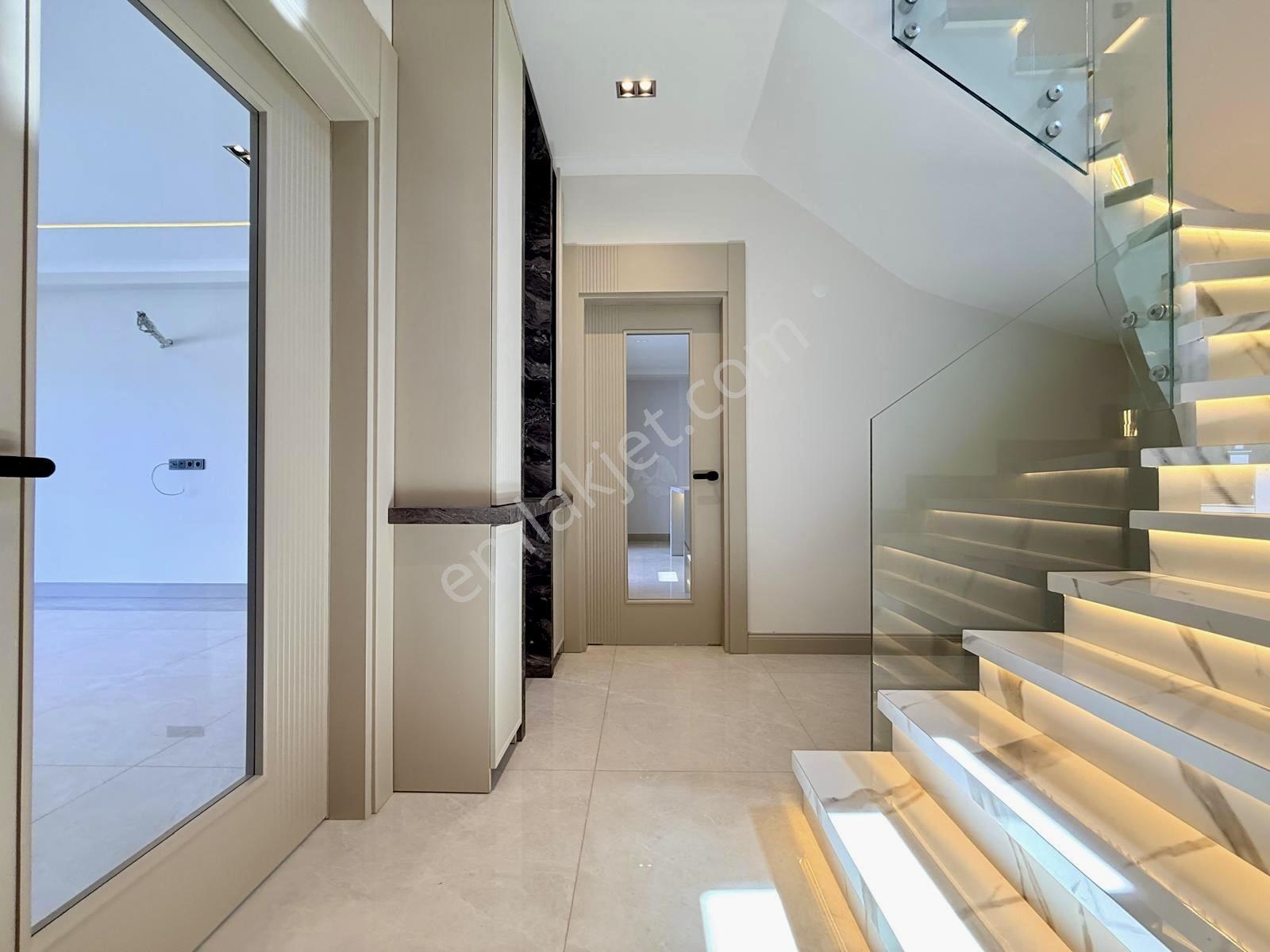 Parladan Kalite İle Buluşturan Havuzlu 3+1 Müstakil Villa 410 M² - Görsel 18