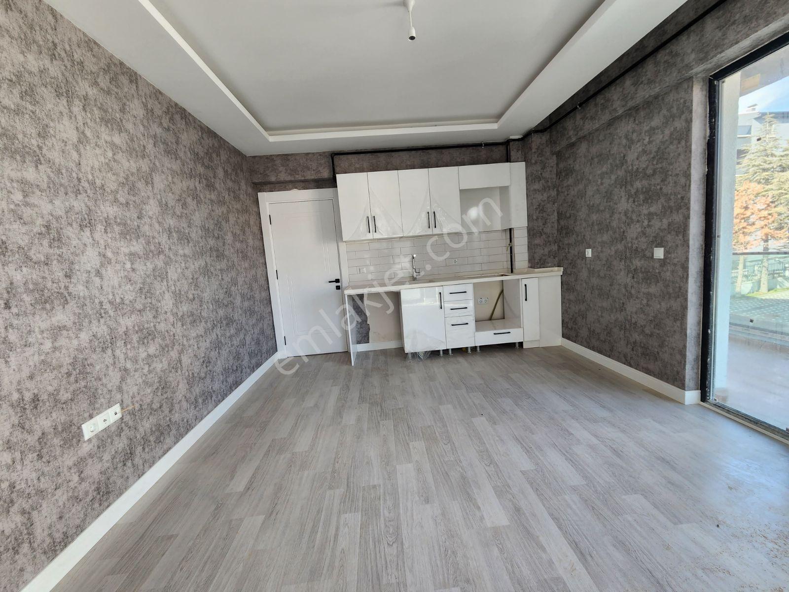Alaçatı'dan Sıfır/bulvara Yakın/ön Cephe/yerden Isıtma Kiralık - Görsel 27