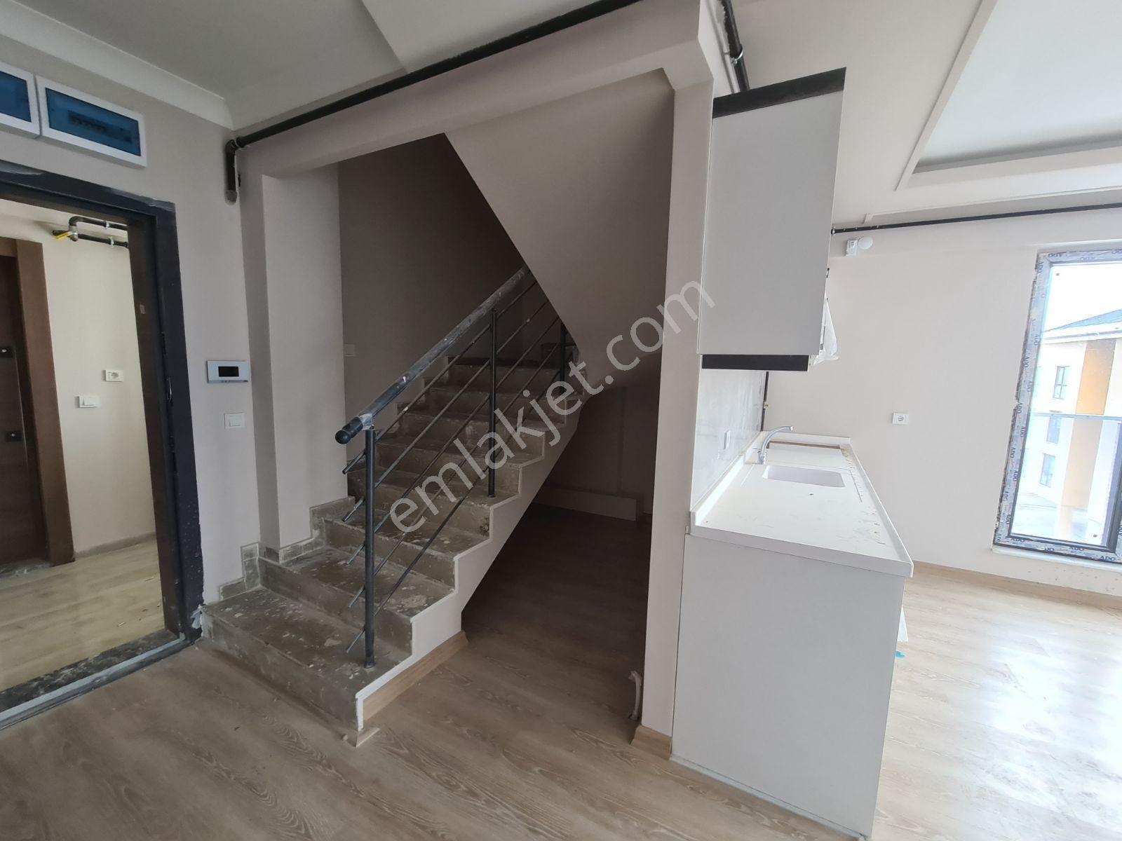 Alaçatı'dan Yüzde %80 Kredi İmkanı Vadi Manzaralı /teraslı/ - Görsel 9