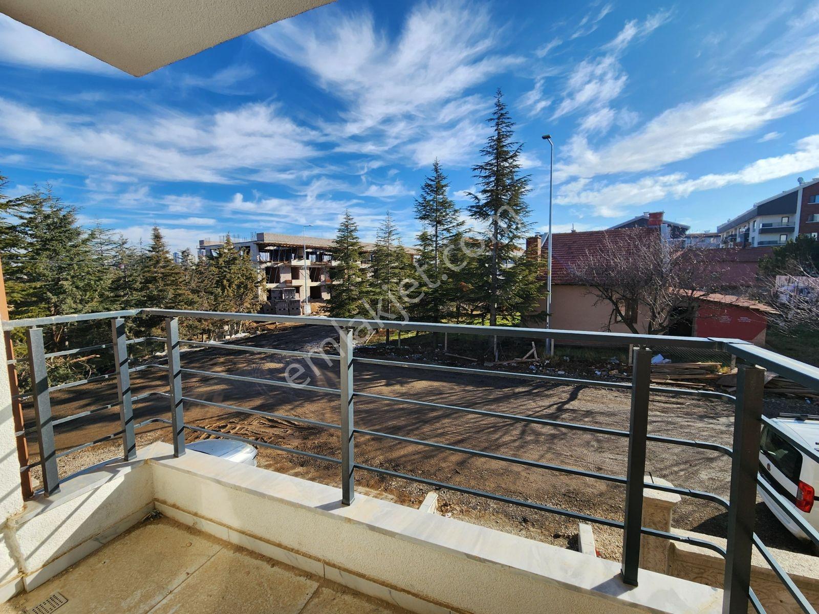 Alaçatı'dan Yüksek Kredili /ara Katta /iskanlı Satılık Daire - Görsel 5