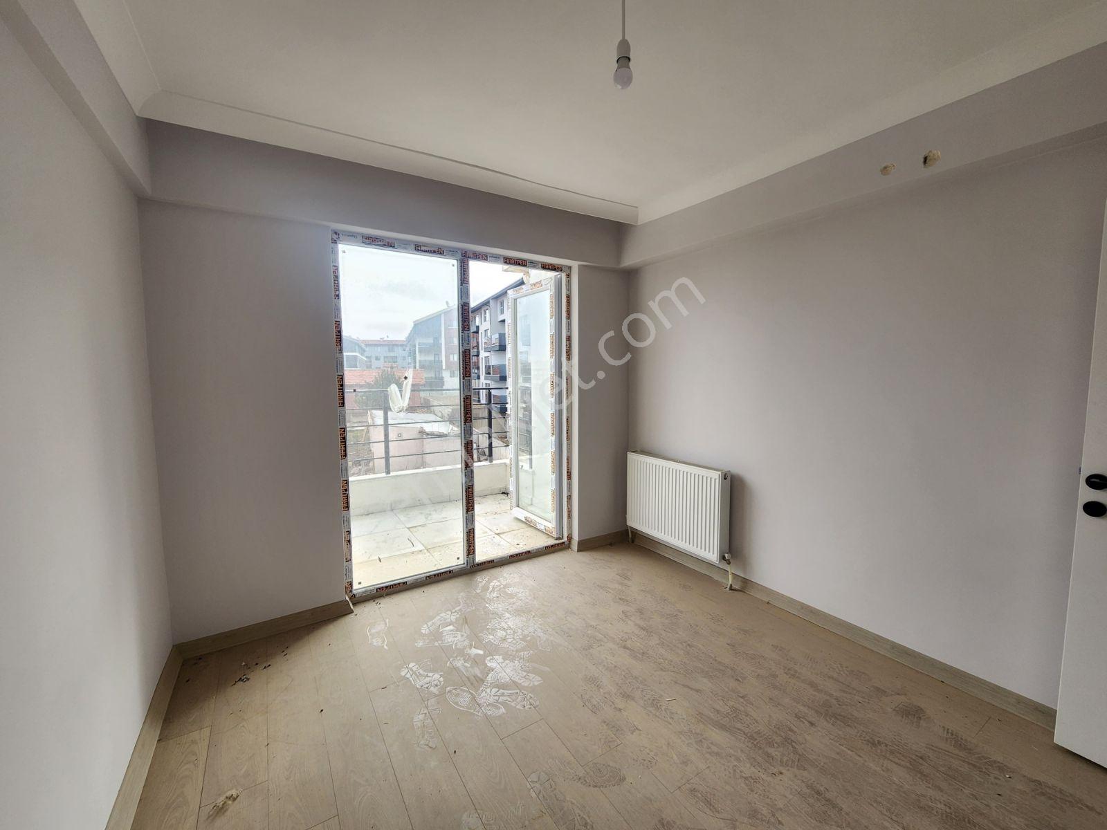 Alaçatı'dan % 80 Kredi İmkanı Teraslı/öncephe/vadi Manzaralı 3+1 - Görsel 18