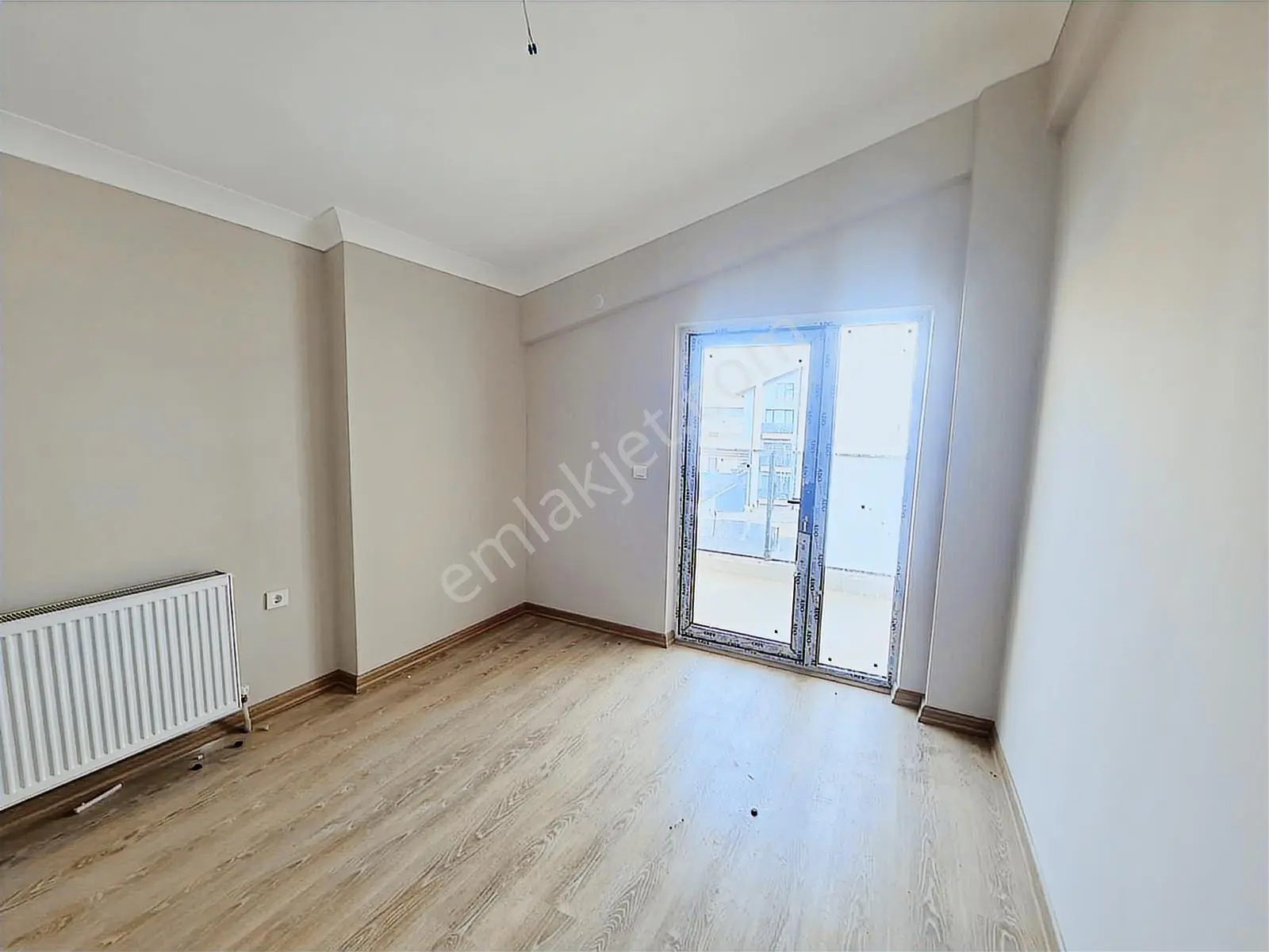 Alaçatı'dan Vadi Manzaralı/teraslı/iskanlı/ferah 3+1 Kiralık - Görsel 4