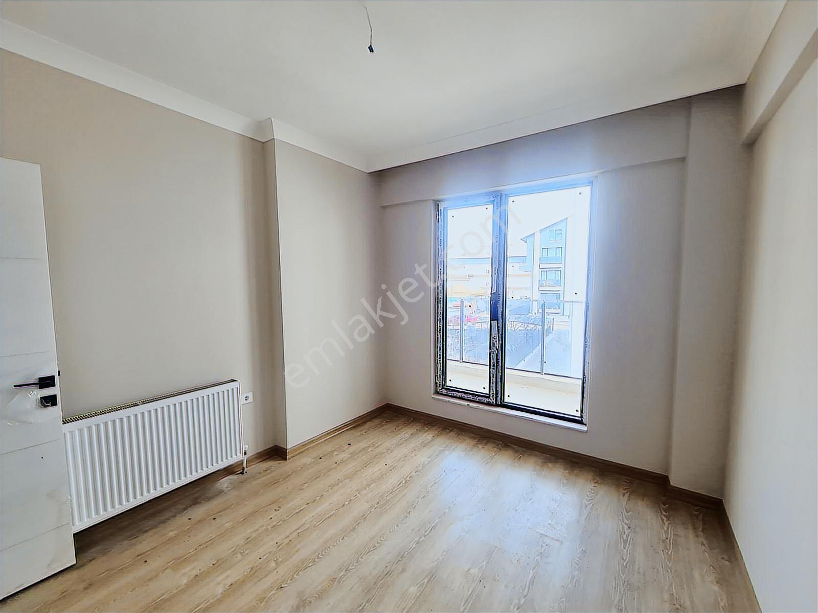 Alaçatı'dan Vadi Manzaralı/teraslı/iskanlı/ferah 3+1 Kiralık - Görsel 3