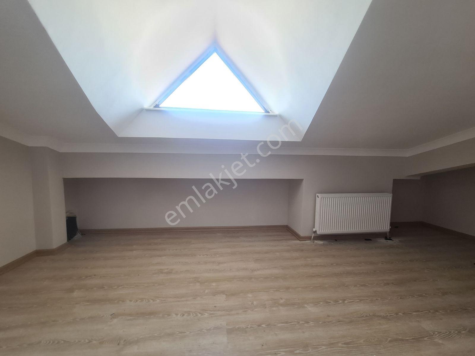 Alaçatı'dan Vadi Manzaralı/teraslı/iskanlı/ferah 3+1 Kiralık - Görsel 14