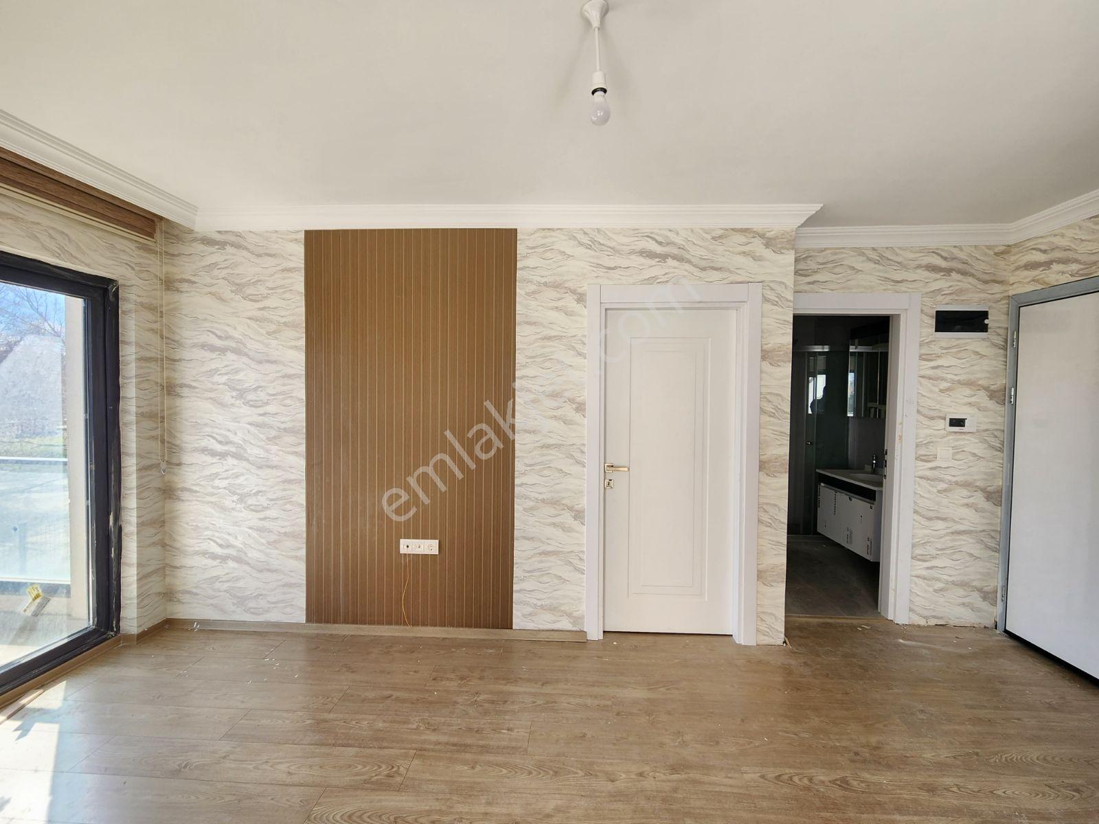 Alaçatı'dan Bulvar Dibinde Ara Katta Sıfır Daire - Görsel 32