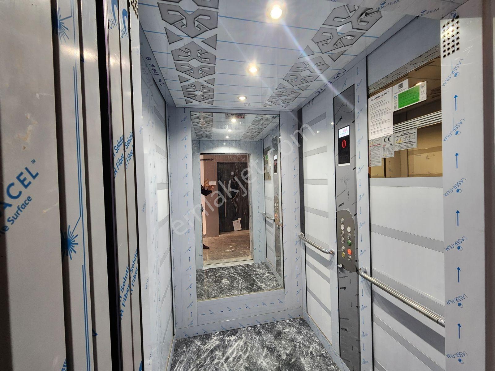 Alaçatı'dan Bulvara 50 Metre Ara Katta Kiralık Daire - Görsel 15
