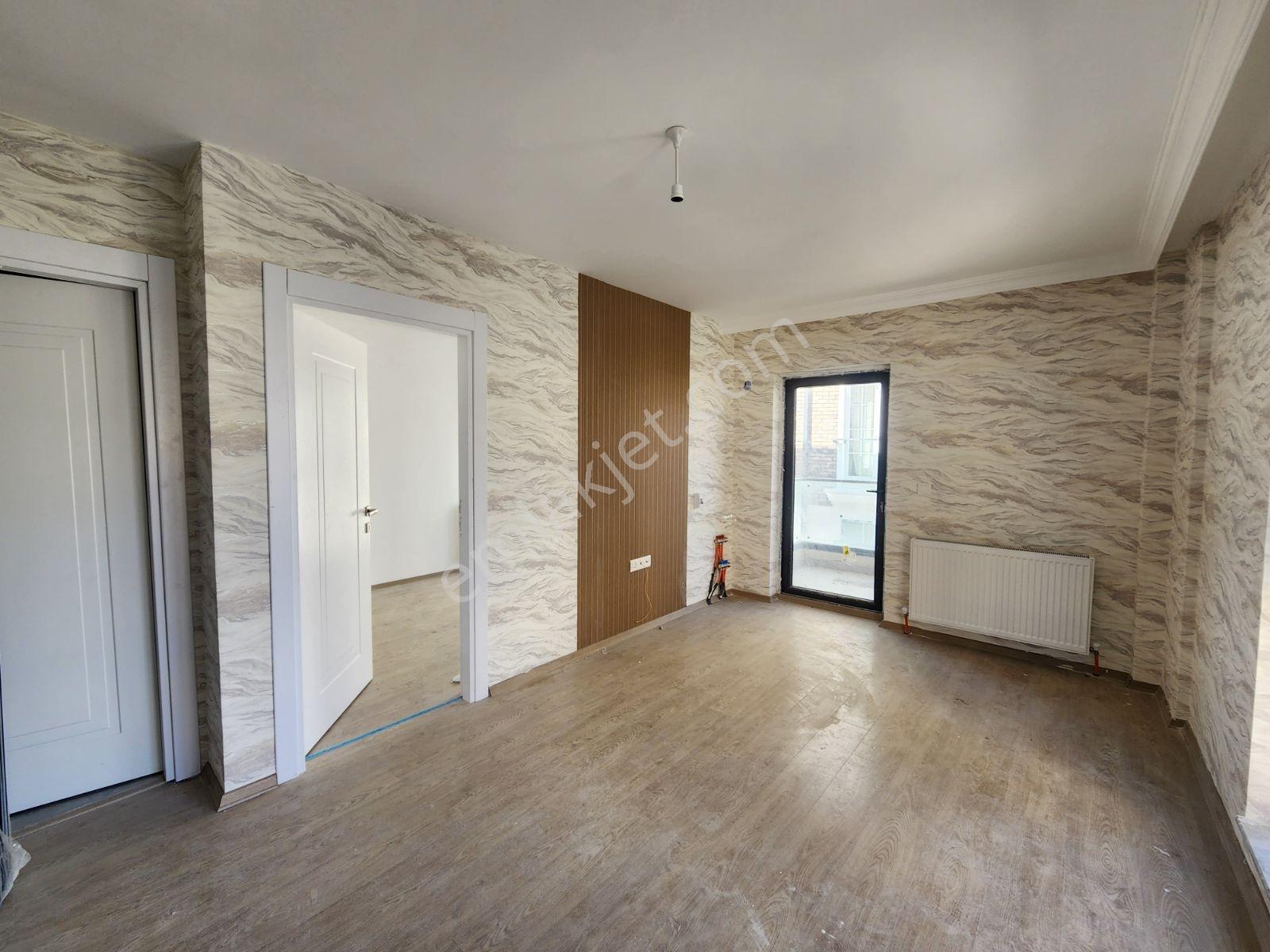 Alaçatı'dan Bulvara 50 Metre Ara Katta Kiralık Daire - Görsel 19
