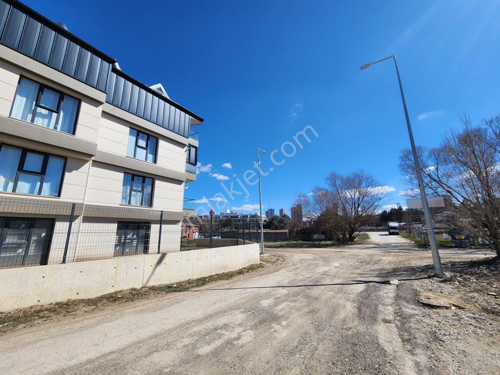 Alaçatı'dan Bulvara 50 Metre Ara Katta Kiralık Daire - Görsel 6