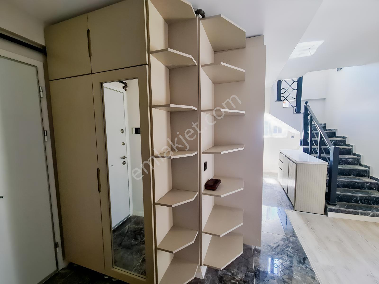 Alaçatı'dan Bölgenin En Ucuz 4+1 Dairesi Teraslı/iskanlı/ - Görsel 2