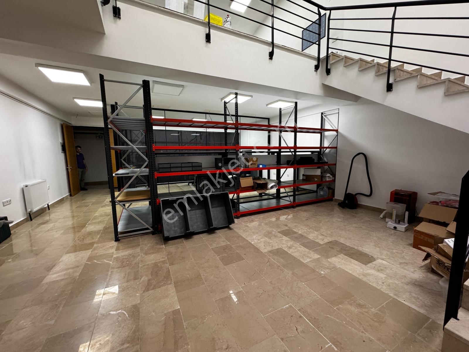 Fırsat Konumda Kiracılı 240 M² Teraslı Yüksek Getirili Ofis - Görsel 24
