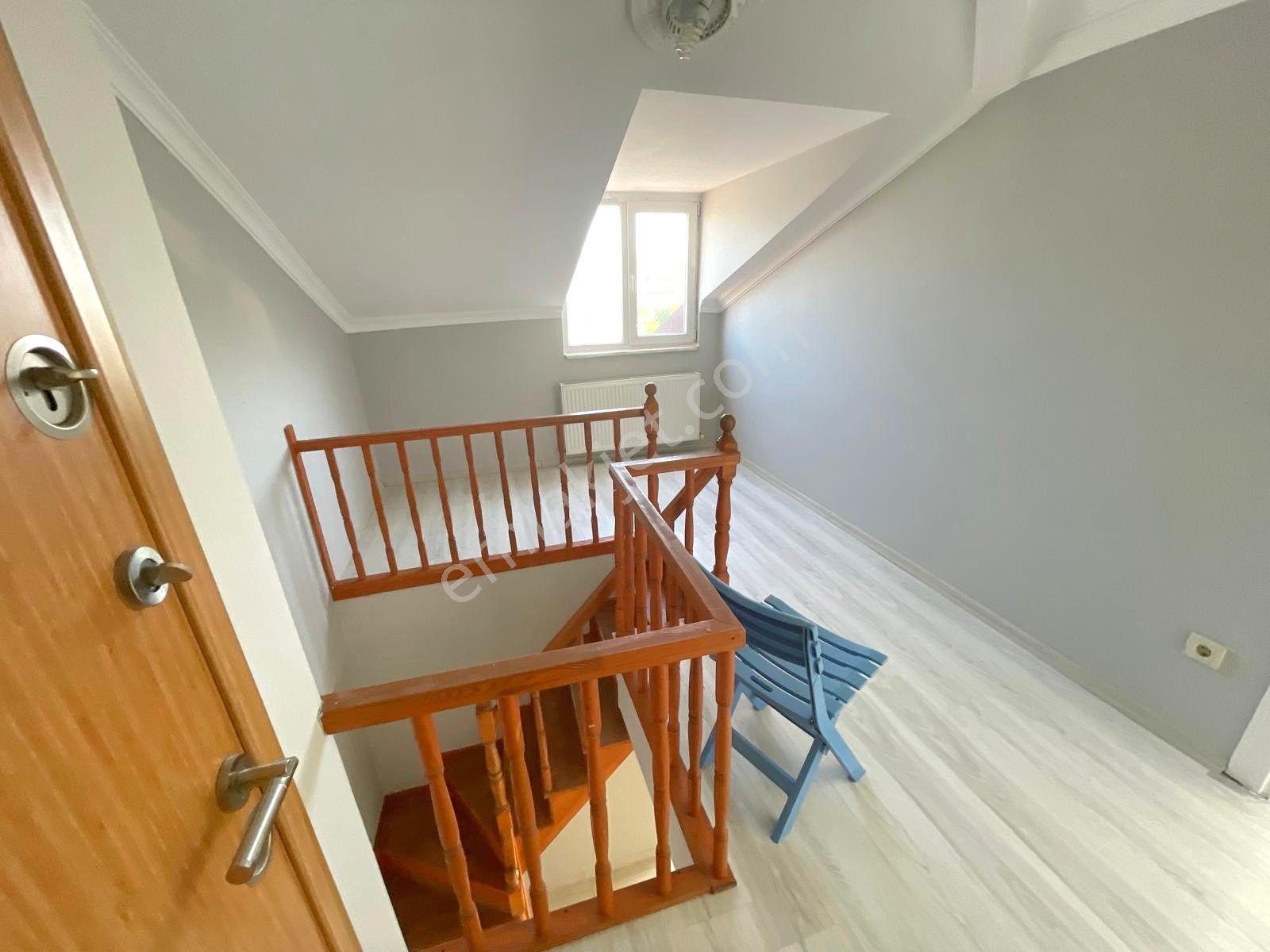 Kiralık Çatı Dubleks 3+1 İskanlı 120 M2 Güney Cephe - Görsel 33
