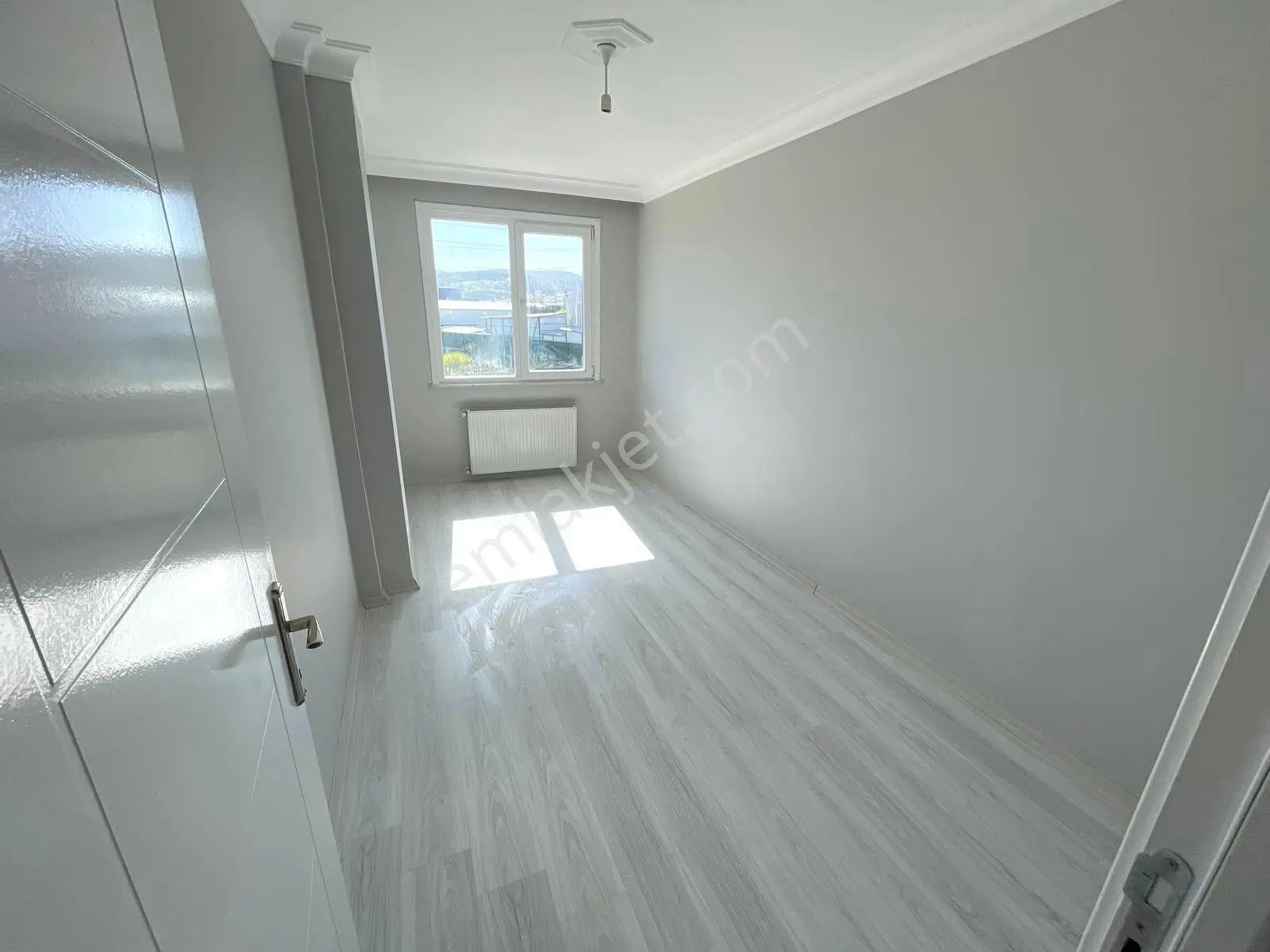 Kiralık Çatı Dubleks 3+1 İskanlı 120 M2 Güney Cephe - Görsel 2