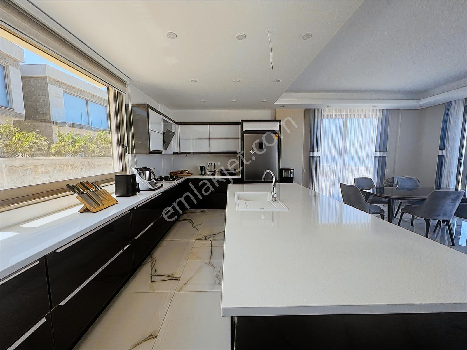 Turgutreis'te Panoramik Deniz Manzaralı Özel Villa - Görsel 24