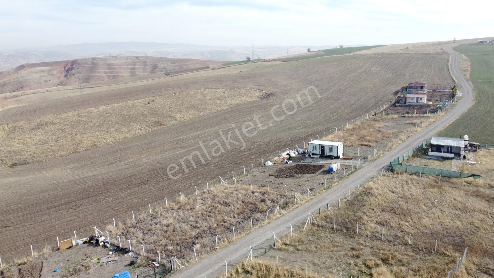 Yol Kenarı Manzaralı Havaalanı Yakını 500 Metre Tapulu Bahçe - Görsel 22