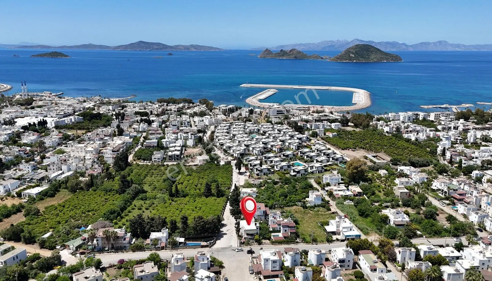 Turgutreis Bahçelievlerde Bahçeli, Teraslı 4+1 Daire