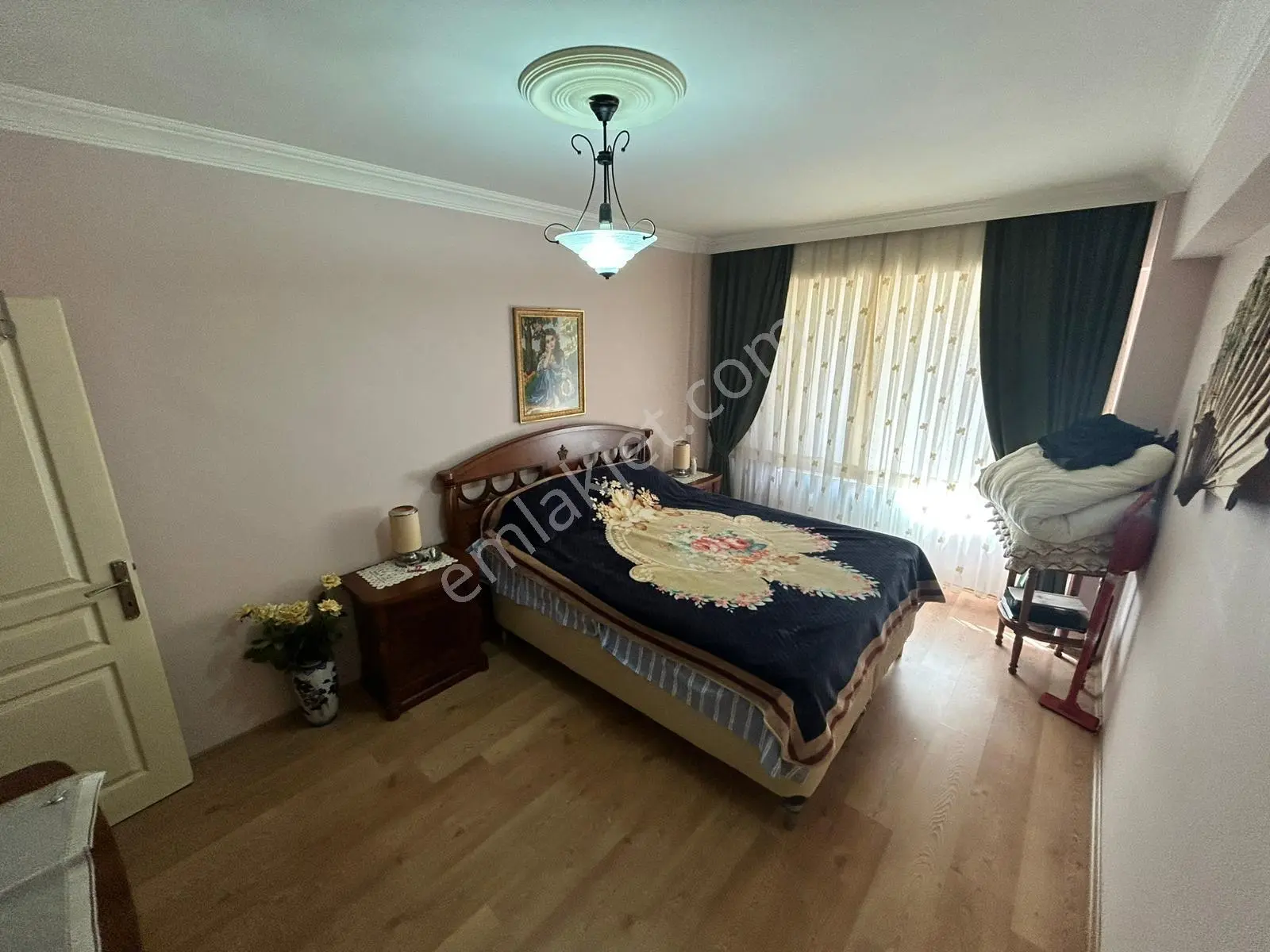 Paşakent Mah. 3+1 Ara Kat 150 M2 Otoparklı Satılık Daire - Görsel 2