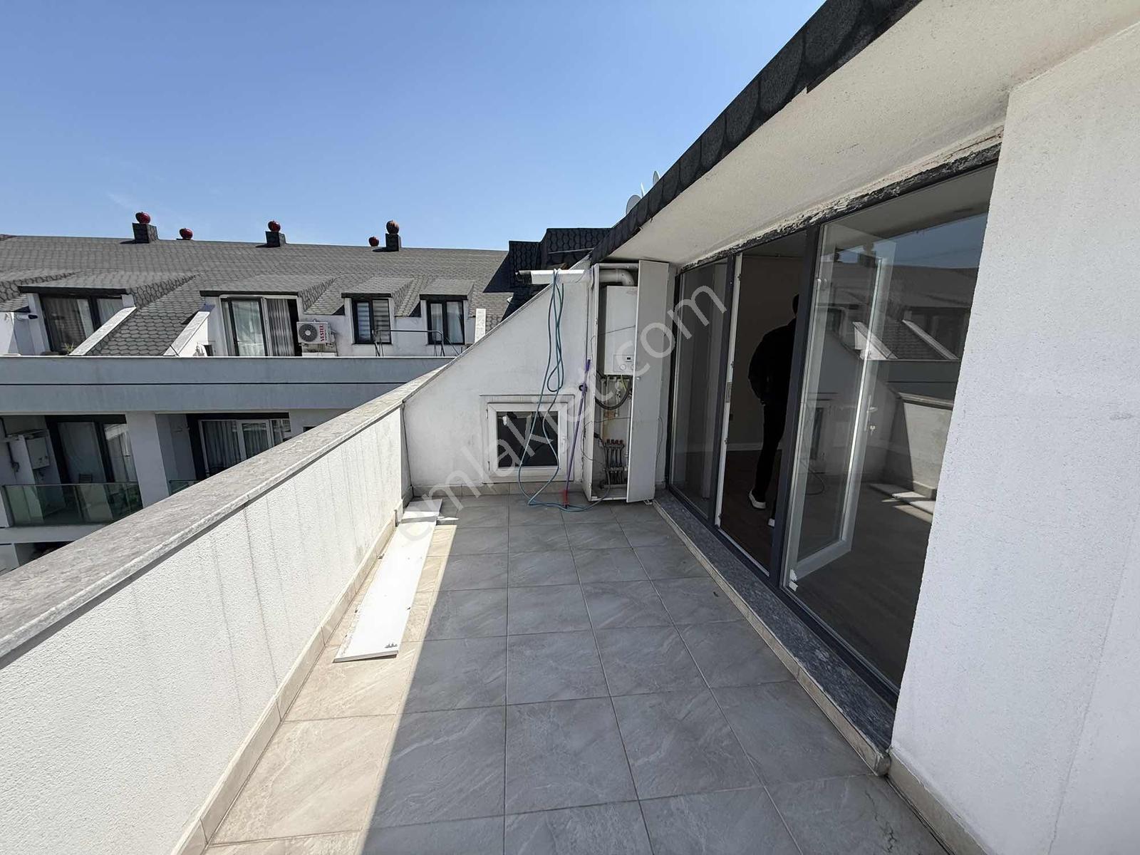Kiralık Metrobüse Yakın 4+2 Dubleks Site İçi - Görsel 21