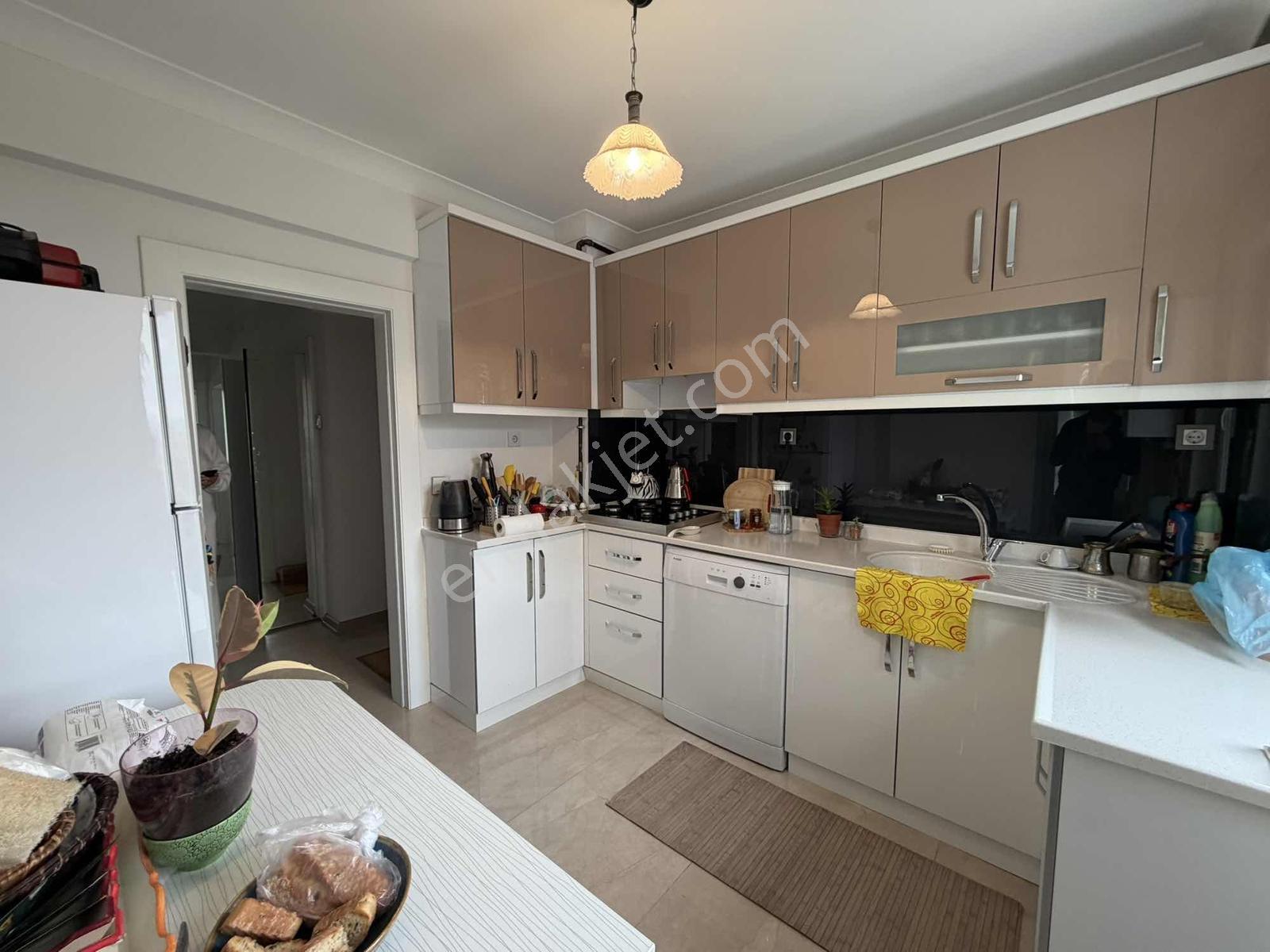 Fiyat Performans 3+1 Ara Kat Full+full Yapılı Merkezi Lokasyon - Görsel 24