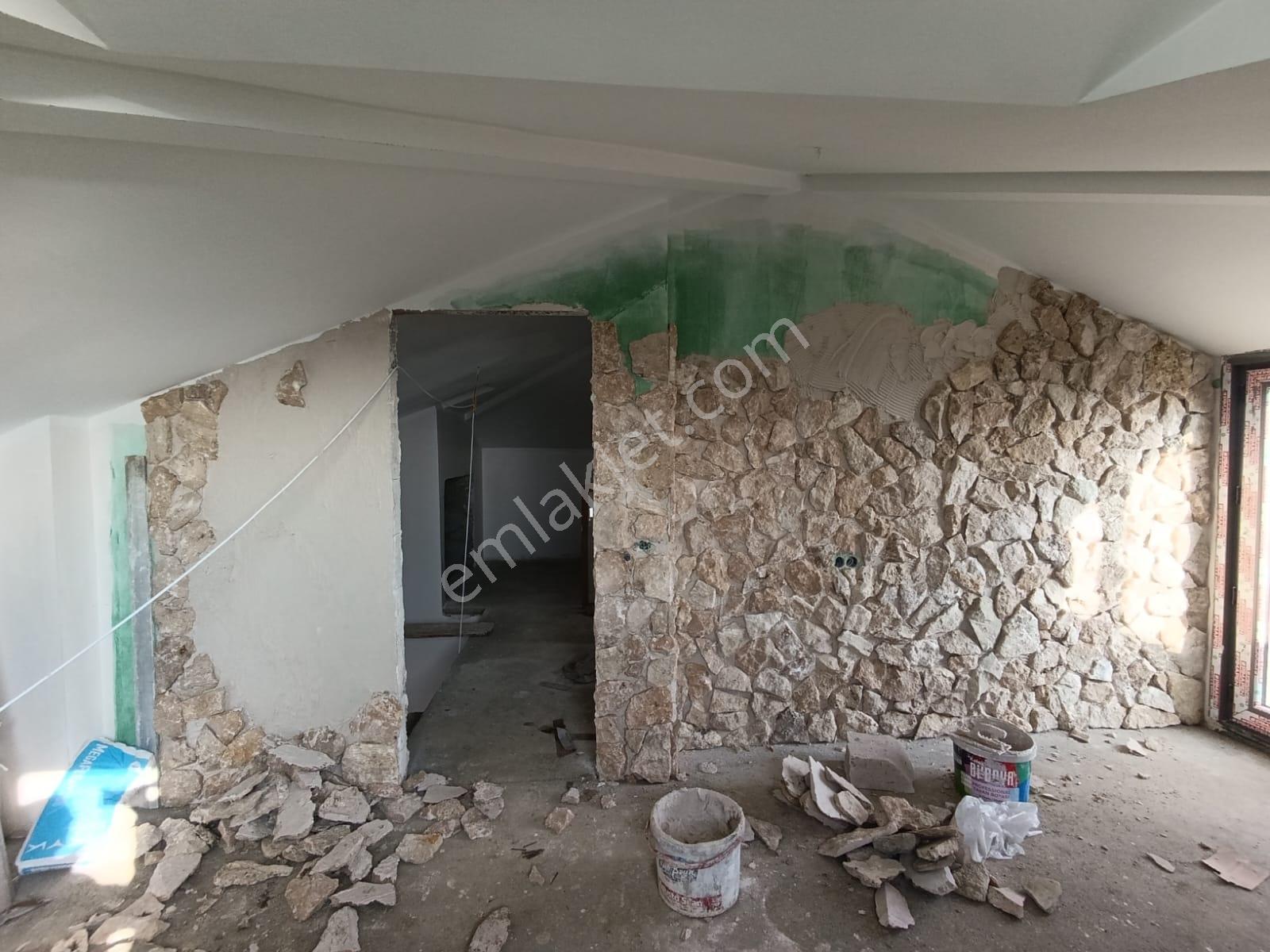 Güzelce Deniz Manzaralı Özel Yapım Taş Cepheli 4+2 Lüks Villa - Görsel 10