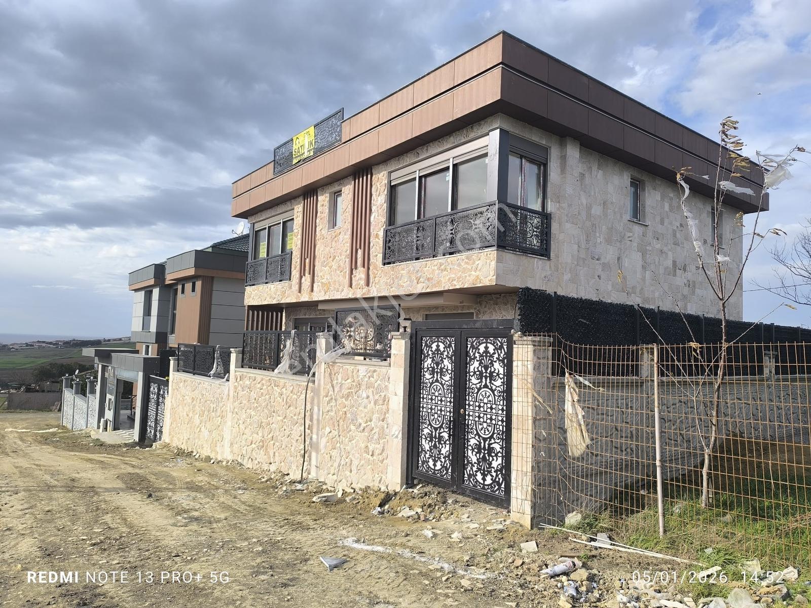 Güzelce Deniz Manzaralı Özel Yapım Taş Cepheli 4+2 Lüks Villa - Görsel 21