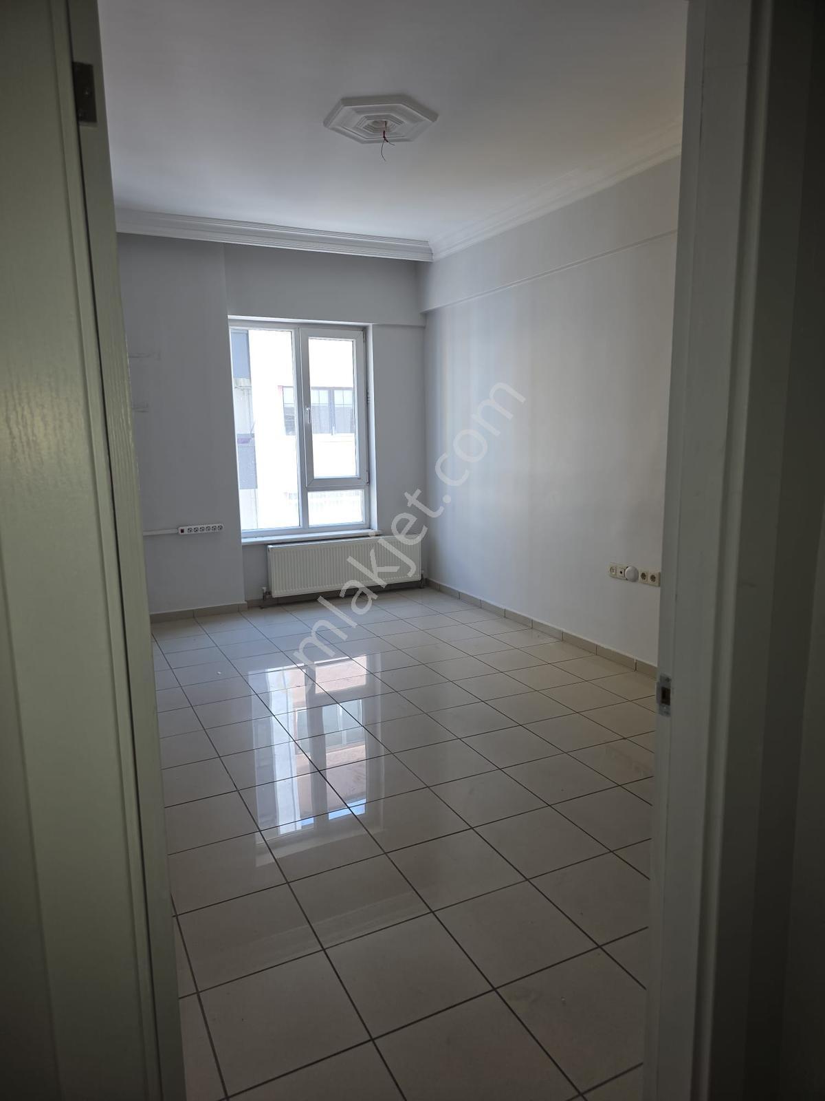Merkezi Konumda,elit Plazada Kaçırılmayacak Kiralık Ofis