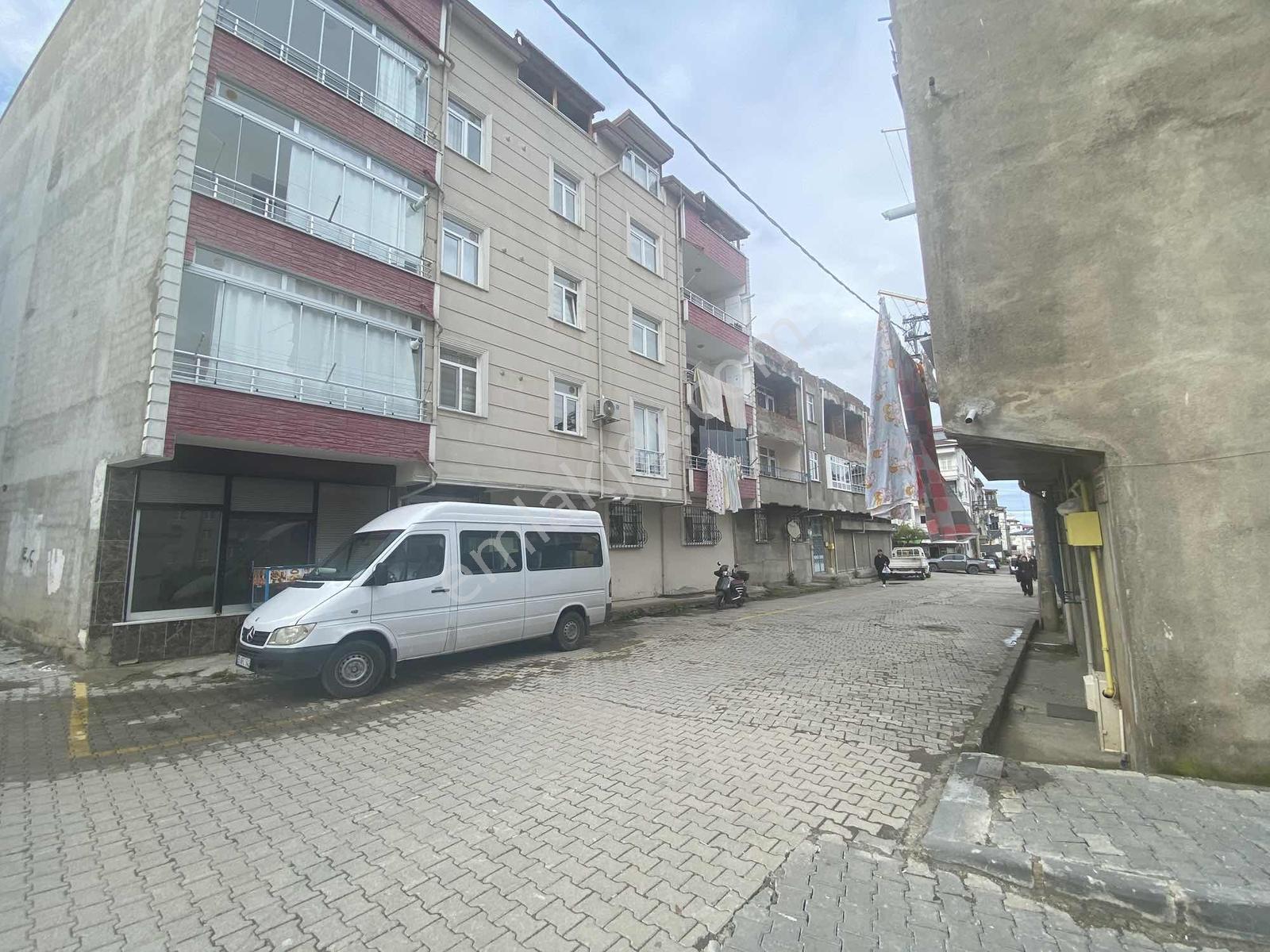 Güneş Emlak'tan Satılık 300 M2 Dubleks Daire 6+1+teras - Görsel 35