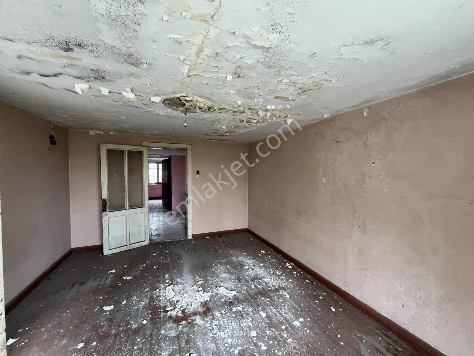 Sarıyer Büyükdere De Komple Satılık Boğaz Manzaralı Triplex Bina - Görsel 29
