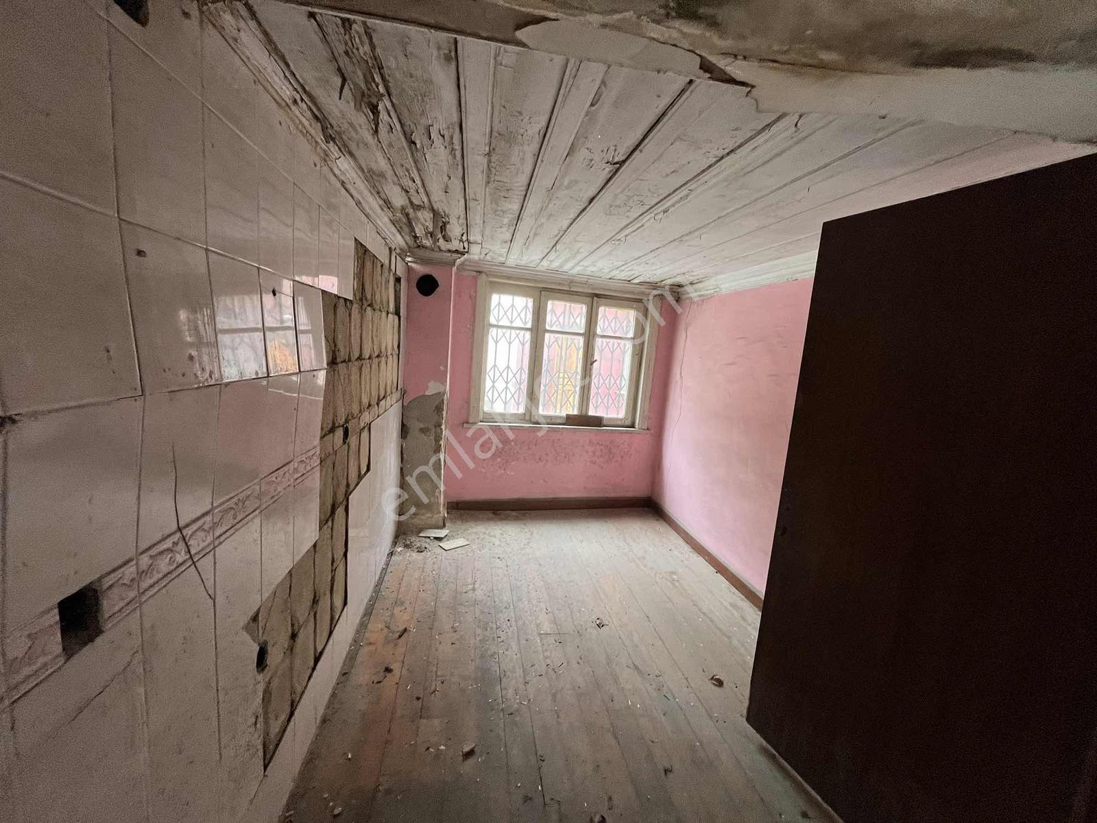 Sarıyer Büyükdere De Komple Satılık Boğaz Manzaralı Triplex Bina - Görsel 28
