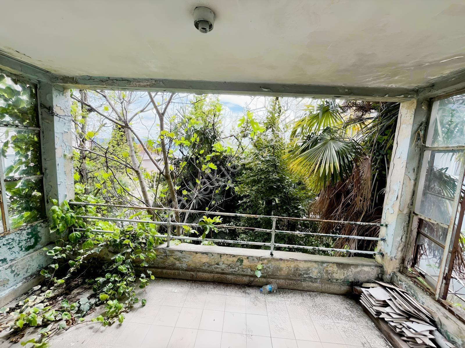 Sarıyer Büyükdere De Komple Satılık Boğaz Manzaralı Triplex Bina - Görsel 18