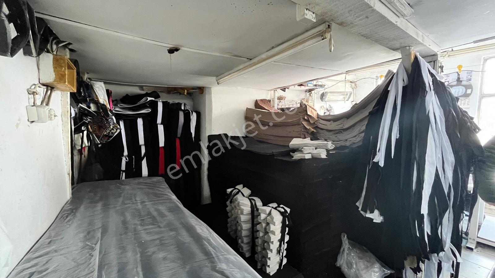 Eminönü Mercan Büyük Valide Handa 25 M² Asma Katlı Ofis Atölye - Görsel 3