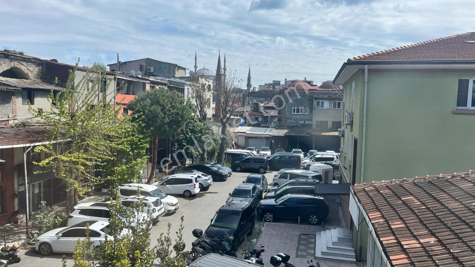 Eminönü Mercan Büyük Valide Handa 25 M² Asma Katlı Ofis Atölye - Görsel 5