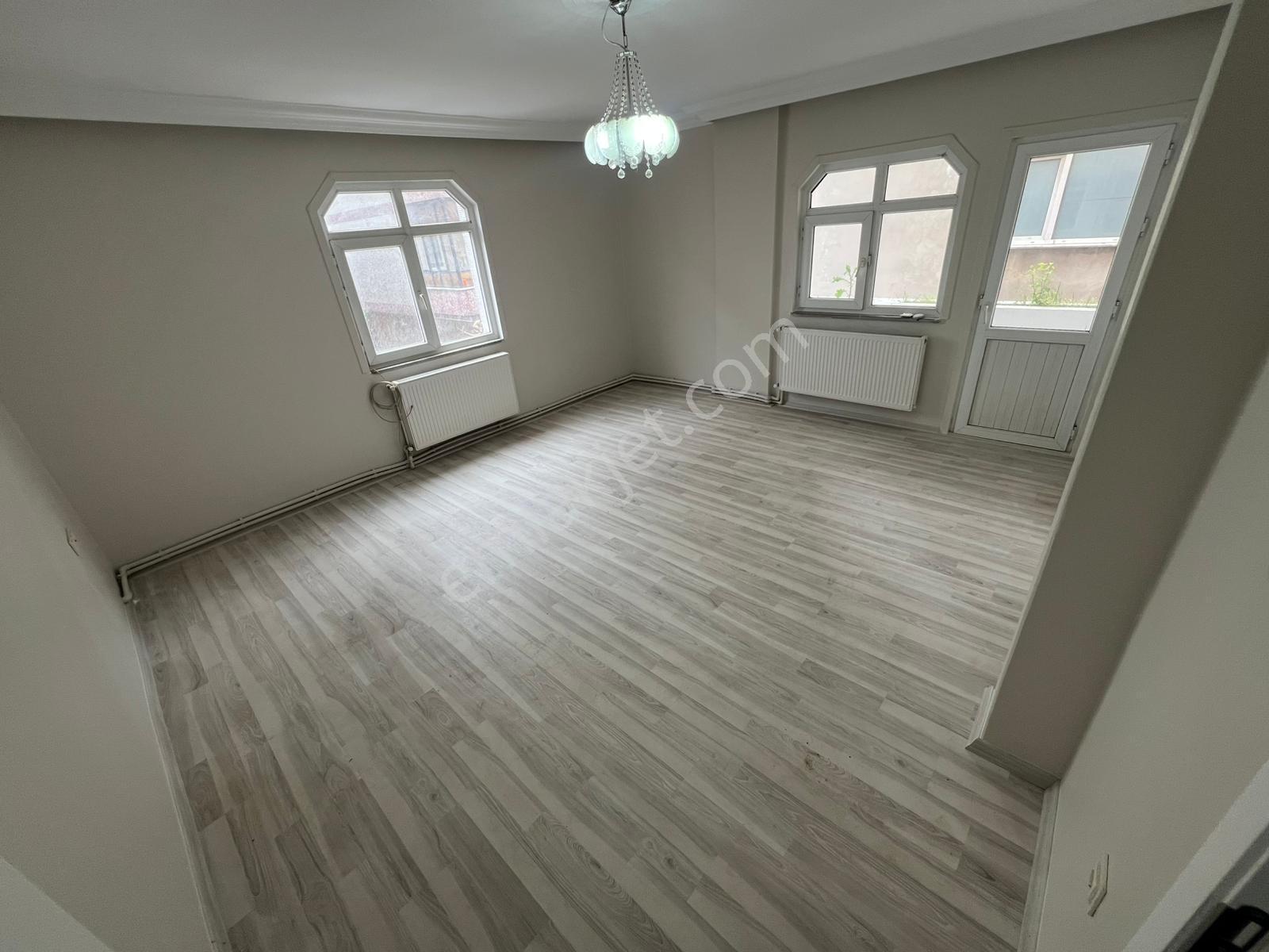Pegaas'tan Üniversite Mah. Metrobüse Yakın 3+1 Kiralık Daire** - Görsel 2