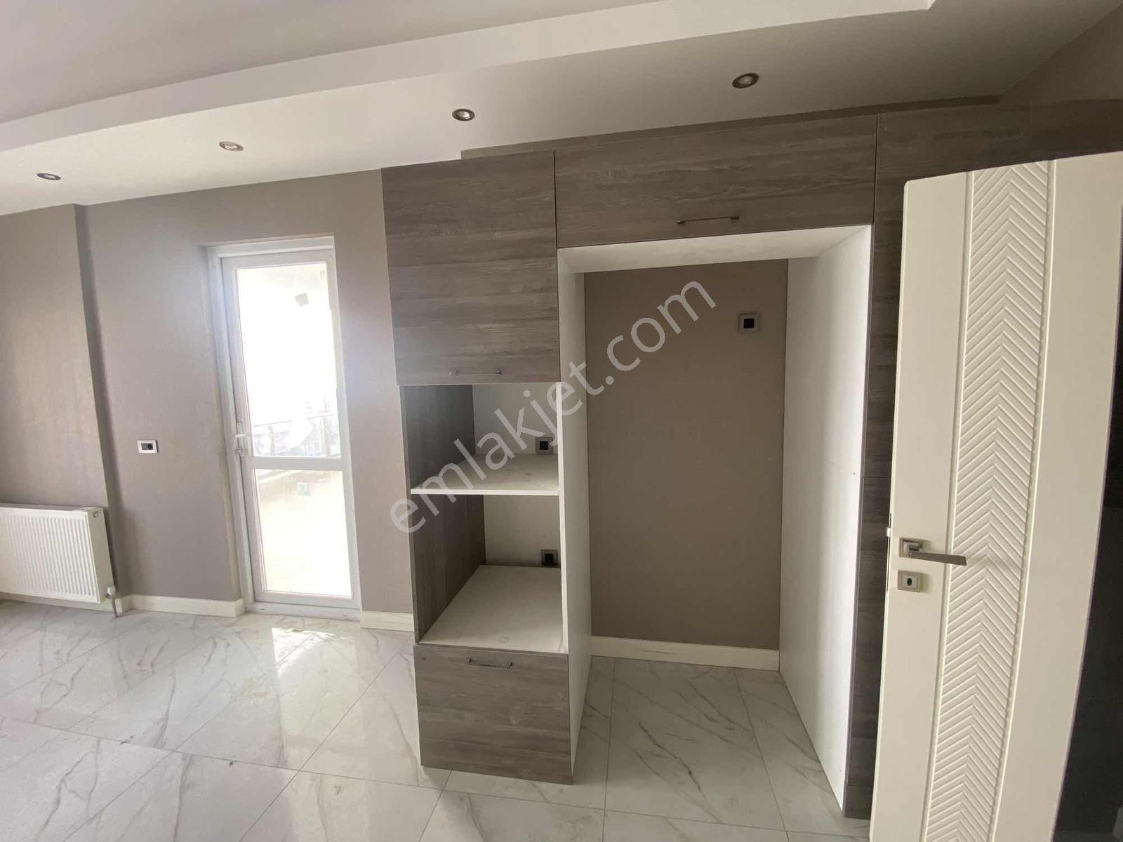 Ulus Sitesinde Satılık 5+1 Daire - Görsel 14