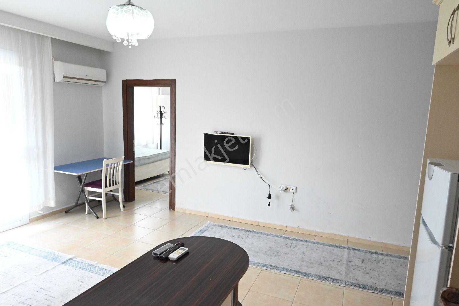 Üstünkent'ten Çiftlikköy'de Full Eşyalı Ferah Oturumlu 1+1 Daire - Görsel 9