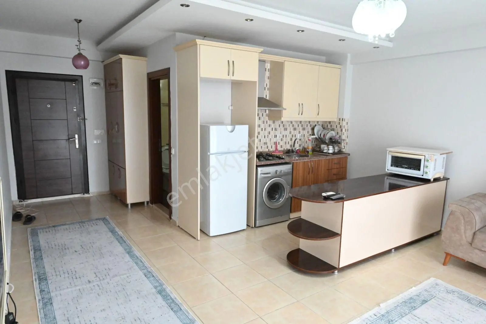 Üstünkent'ten Çiftlikköy'de Full Eşyalı Ferah Oturumlu 1+1 Daire