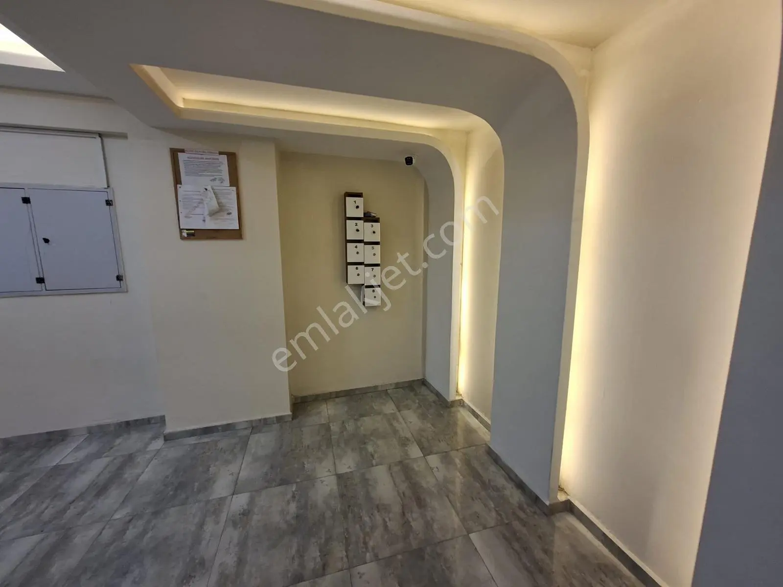 Üniversite Yolunda-2+1 Kapalı Mutfak-yatırımlık-taşınmaya Hazır - Görsel 29
