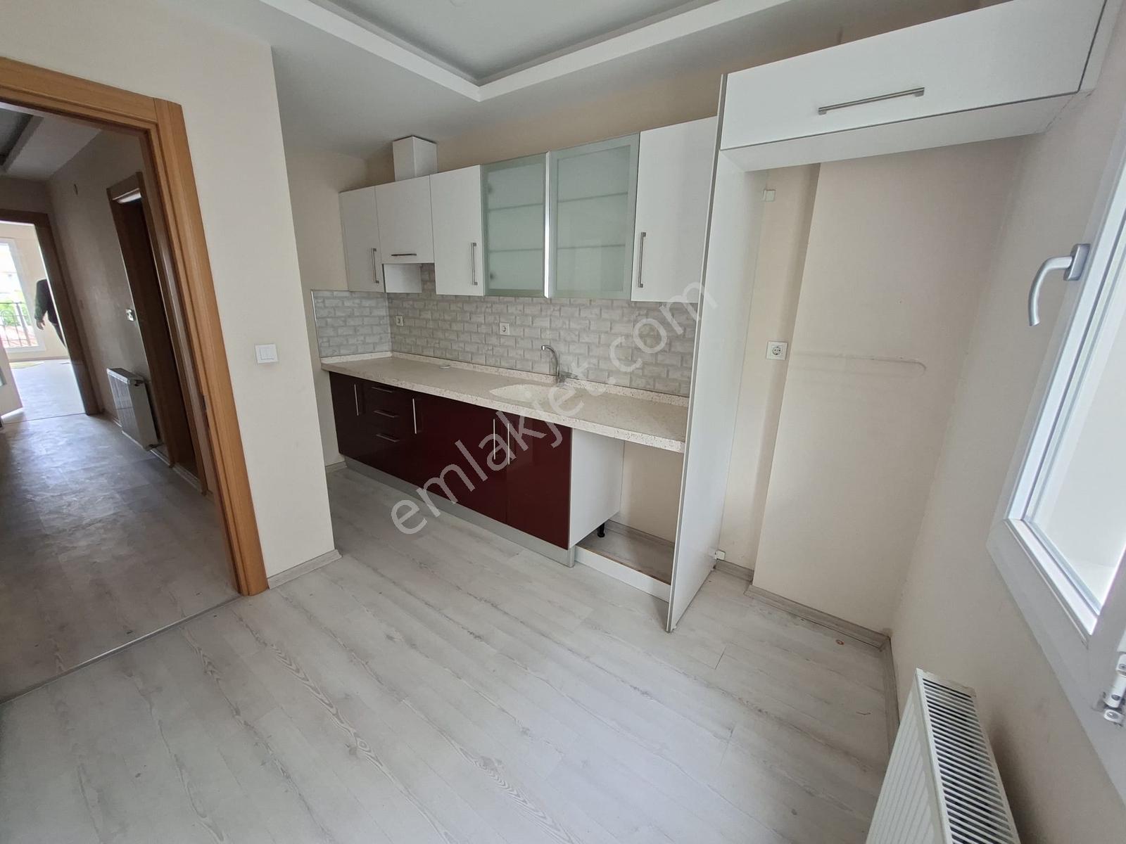 Üniversite Yolunda-2+1 Kapalı Mutfak-yatırımlık-taşınmaya Hazır - Görsel 8