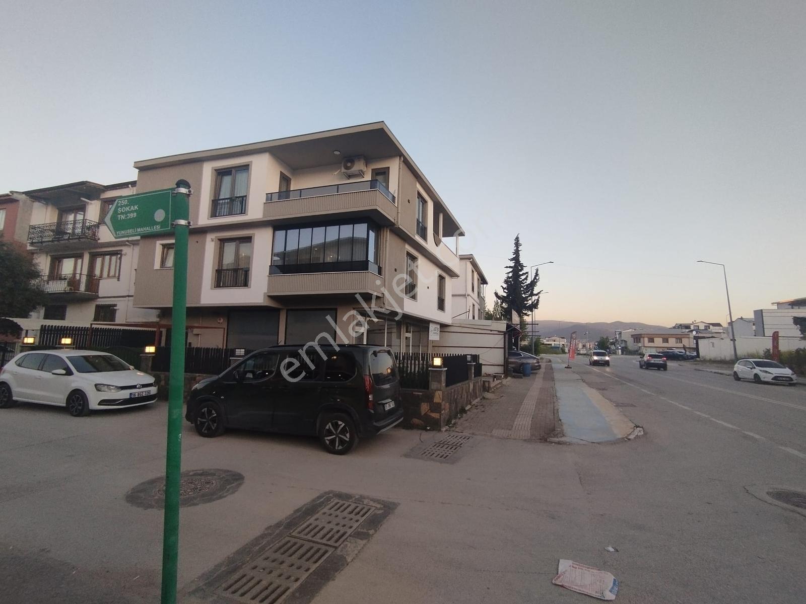 Yunuseli Kamelya Cd Üzeri Mimar Tasarımlı Satılık Lüks Villa - Görsel 32