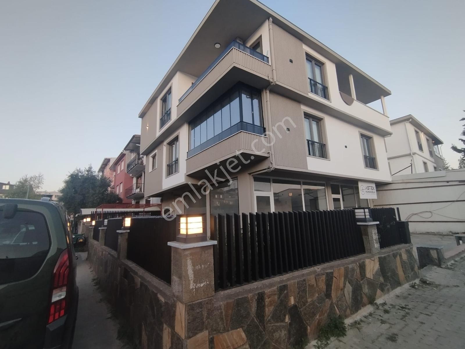 Yunuseli Kamelya Cd Üzeri Mimar Tasarımlı Satılık Lüks Villa