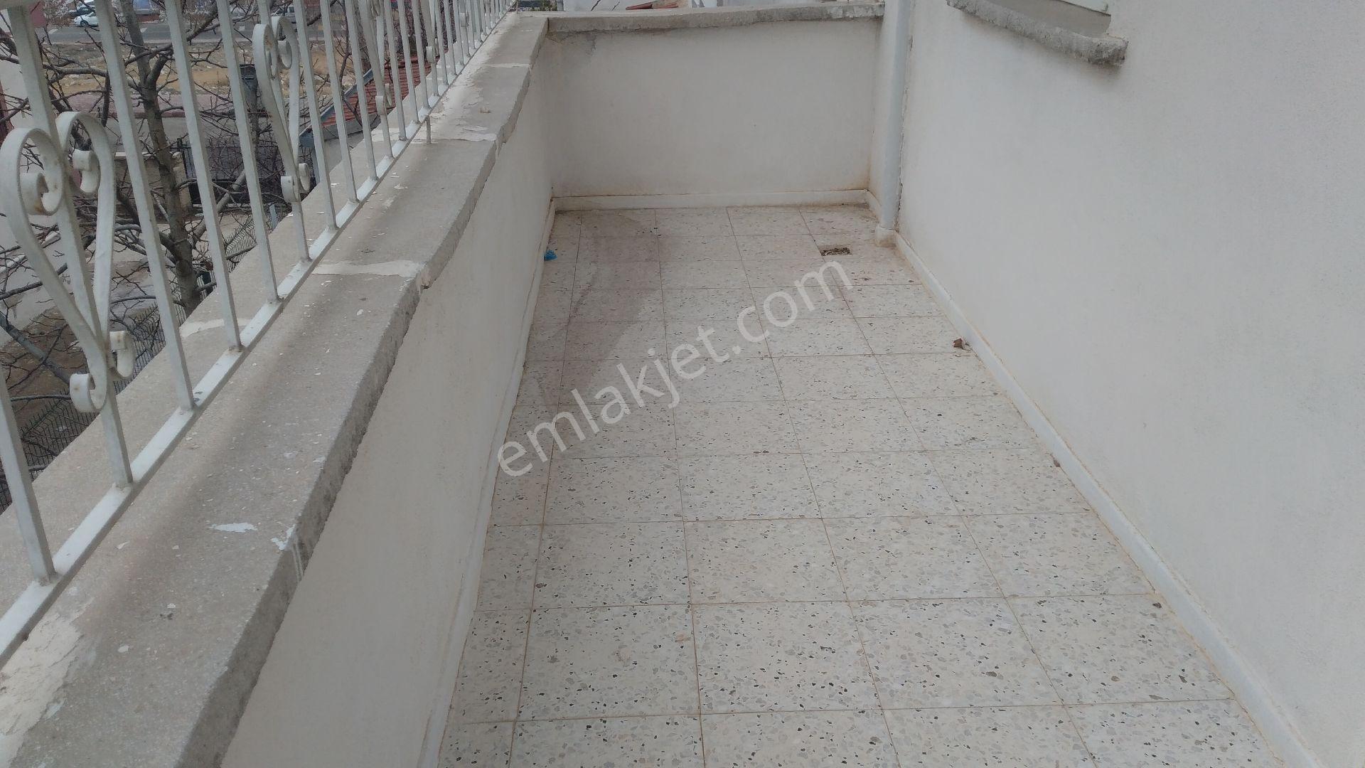 Kiralık İnönü Mahallesi'nde Pazar Pazarına Okullara Yakın Camiye Yakın Kiralık Daire 3+1 Kombili - Görsel 6