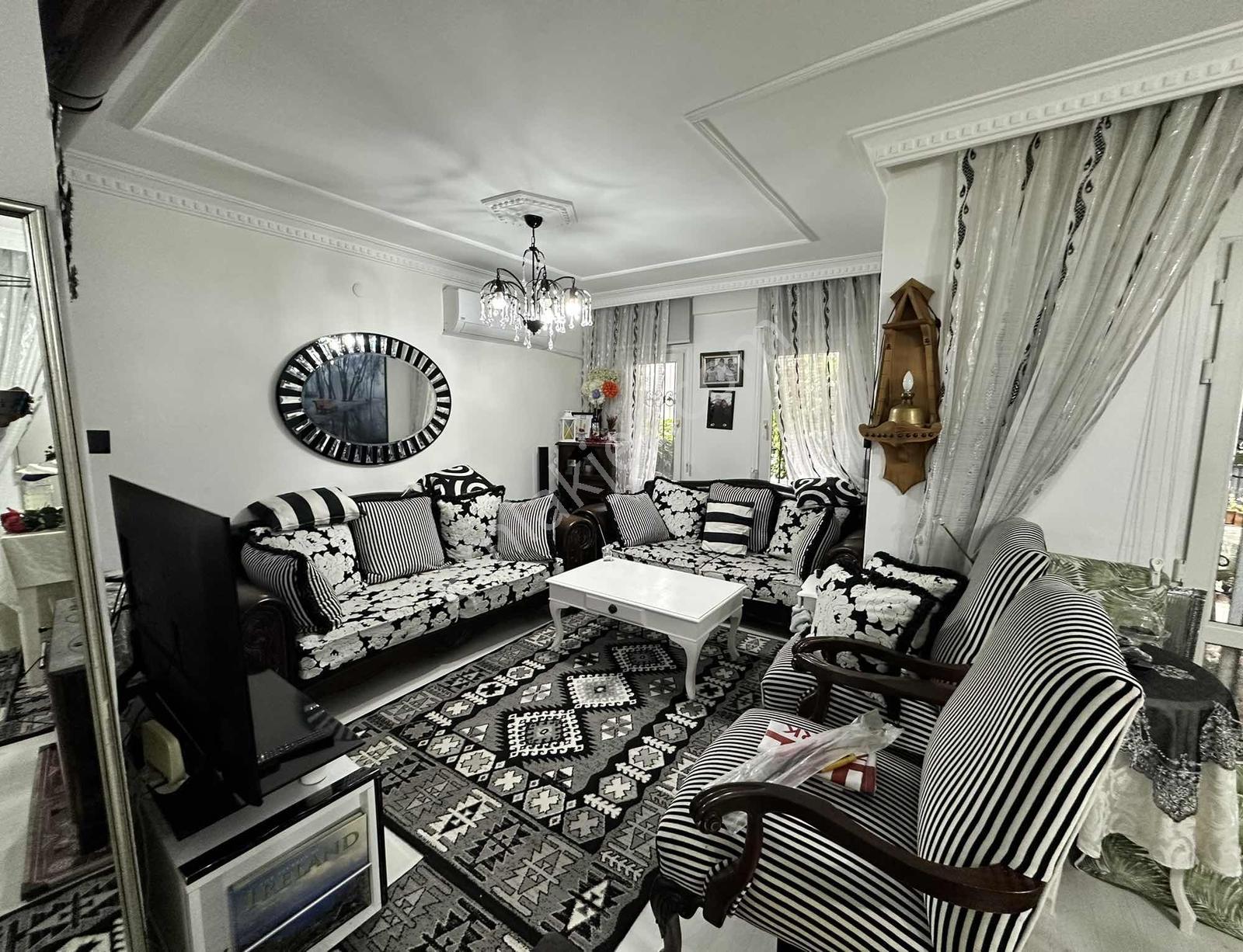 Kuşadası Kadınlar Denizi Mahallesi Satılık 4+1 Tribleks Villa - Görsel 26
