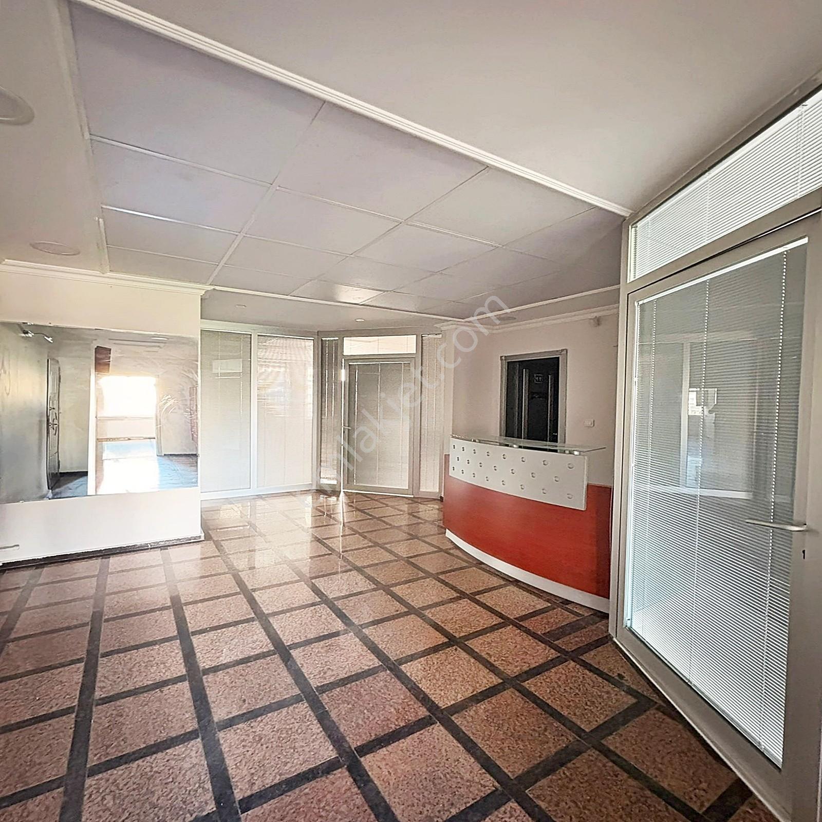 Barış Mahallesi İşyerine Uygun 3+1 Kiralık Ofis/işyeri - Görsel 8
