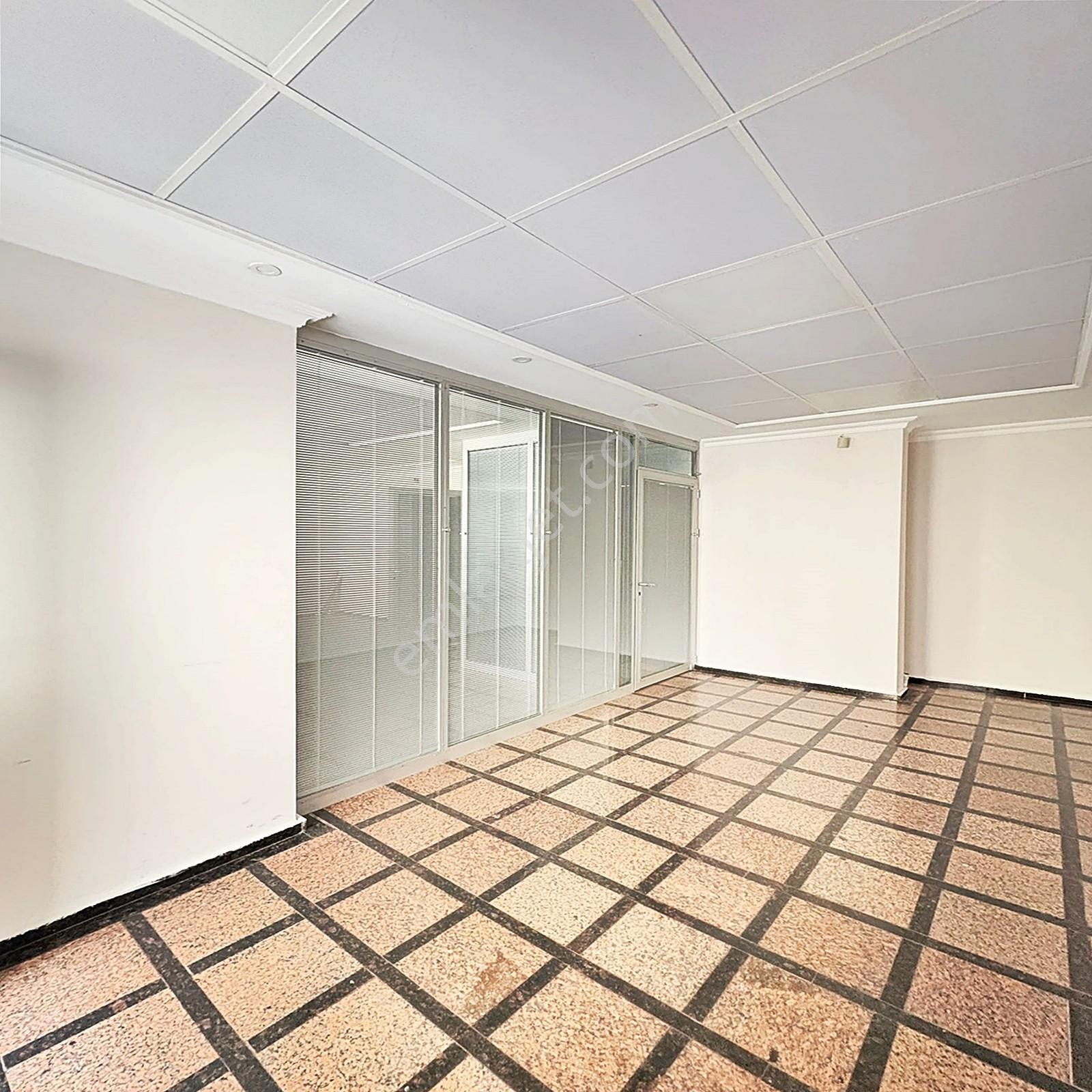 Barış Mahallesi İşyerine Uygun 3+1 Kiralık Ofis/işyeri - Görsel 13