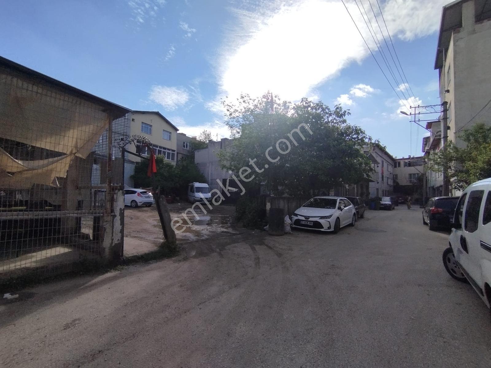 Hamitler Pazartesi Pazarına Karşı Kiralık Arsa - Görsel 2